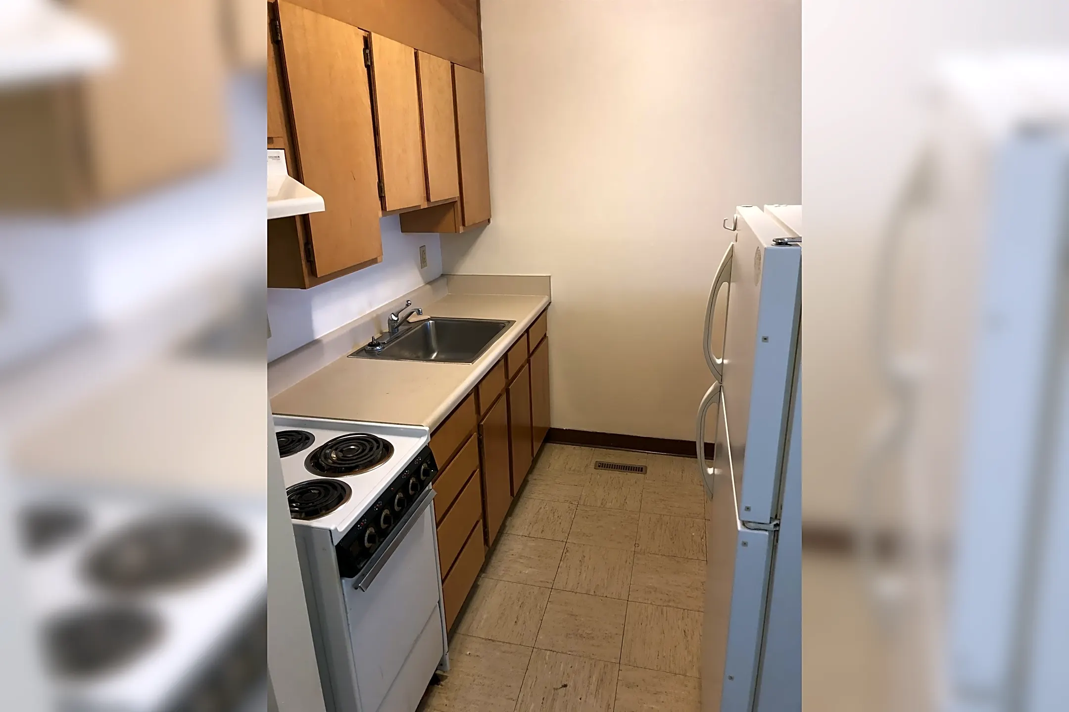 216 S Locust St Apartments Assumption, IL 62510