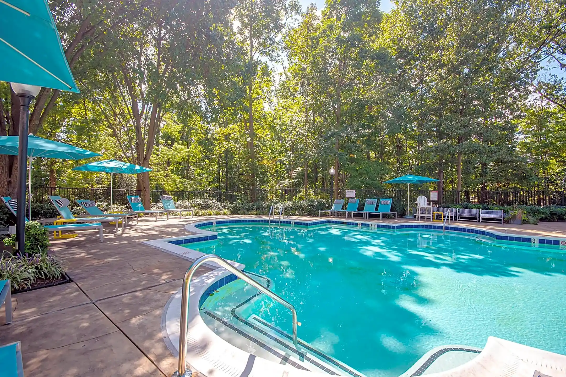 Westfield Village 5115 Woodmere Dr Centreville, VA Apartments for