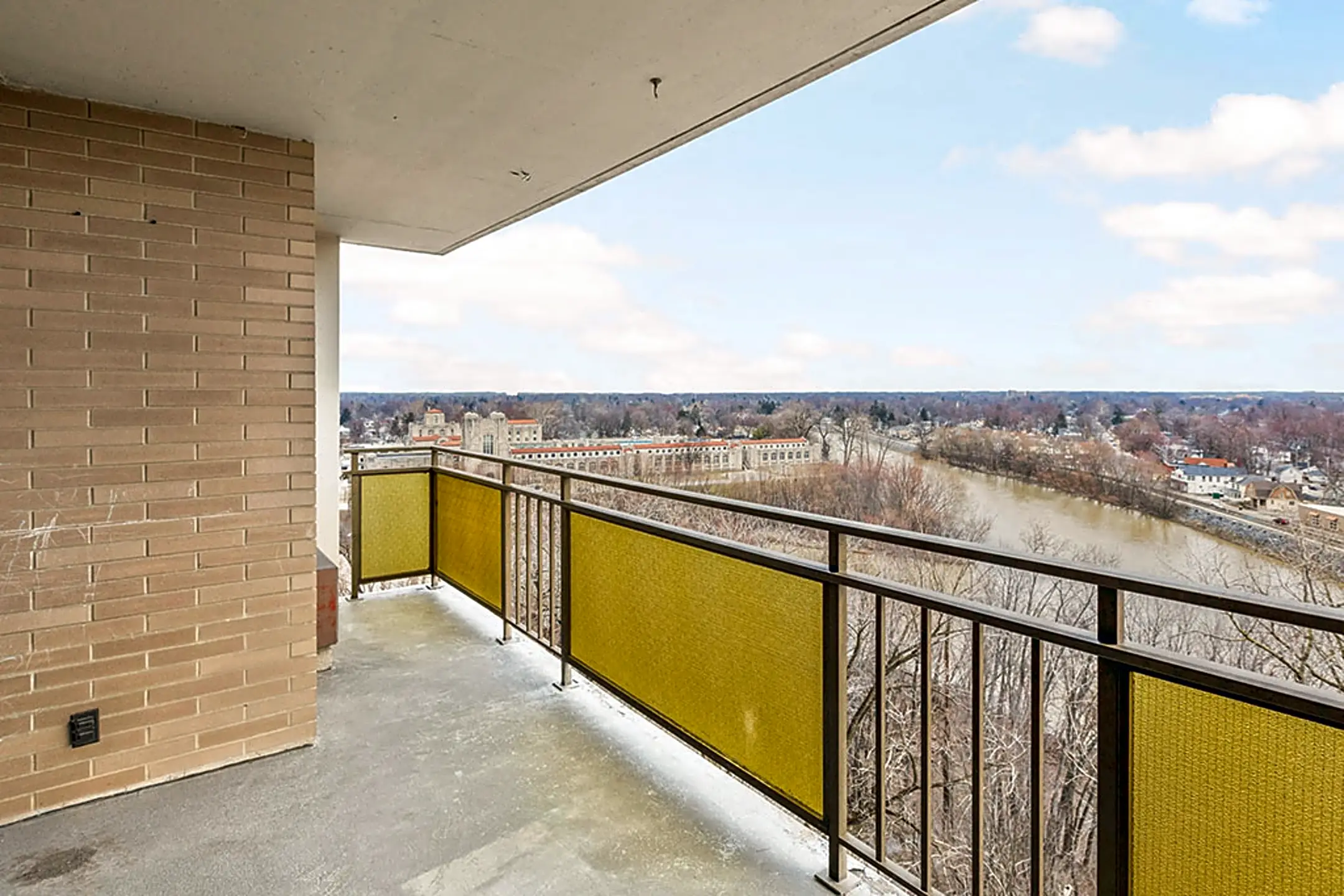 Three Rivers Luxury Apartments 101 3 RIVERS N Fort Wayne, IN