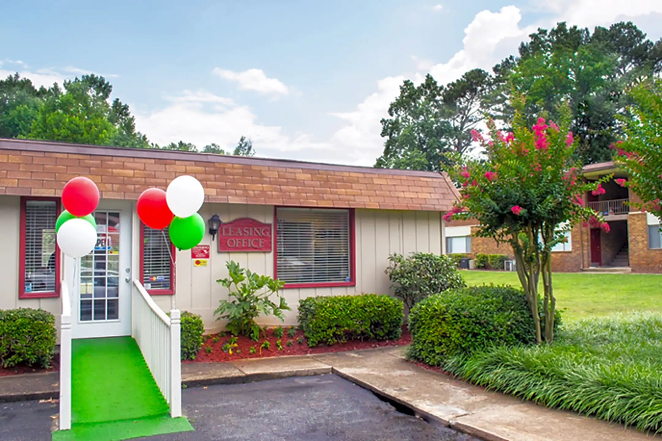 Clarkston Oaks 767 Northern Ave Clarkston, GA Apartments for Rent