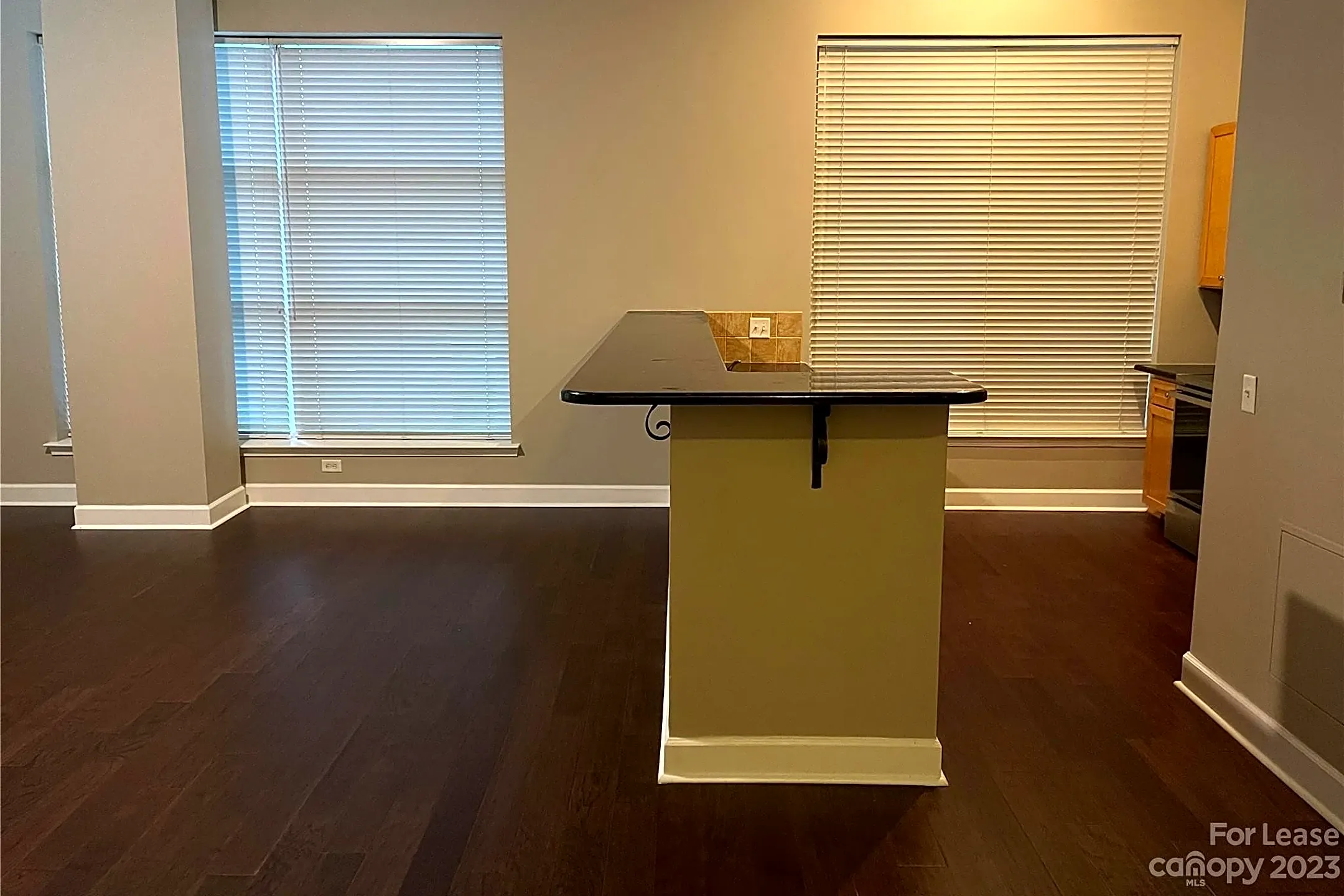 Dining Room - 1315 East Blvd #204 - Charlotte, NC