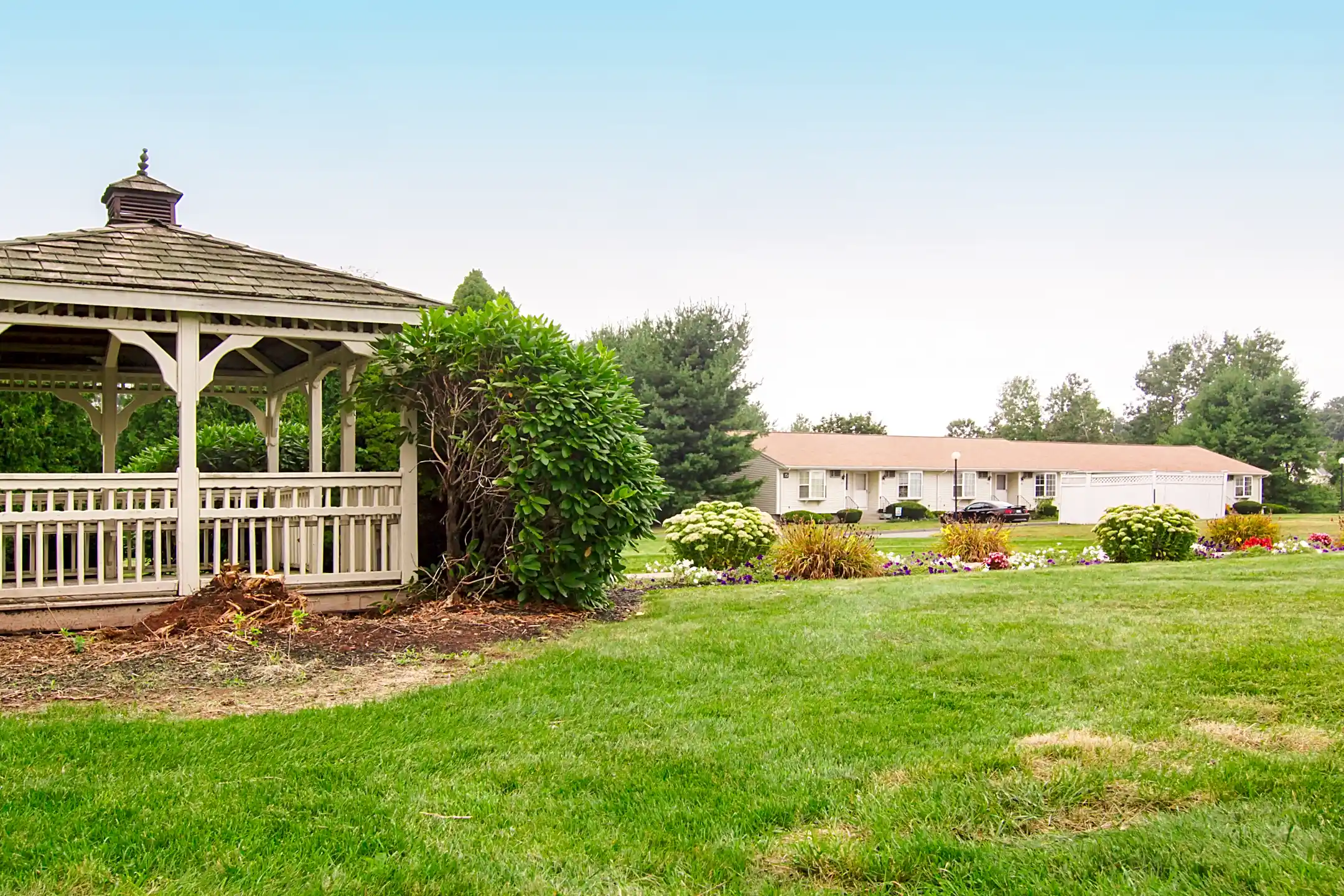 Cornfield Apartments Ellington, CT 06029