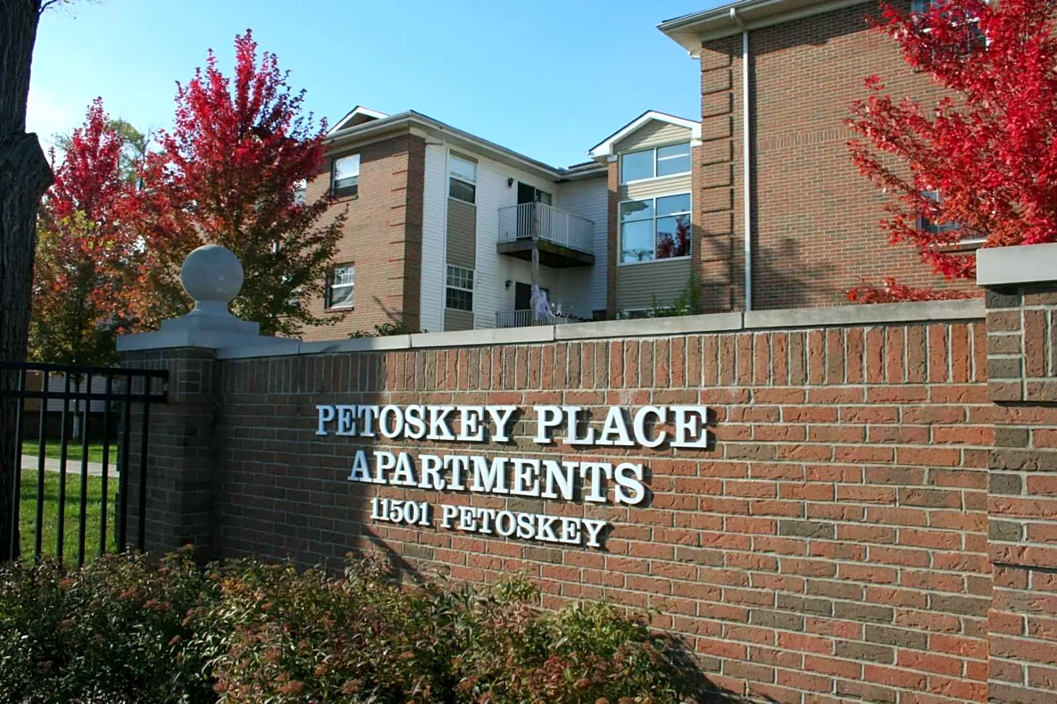 Petoskey Place - 11501 Petoskey Ave | Detroit, MI Apartments for Rent ...