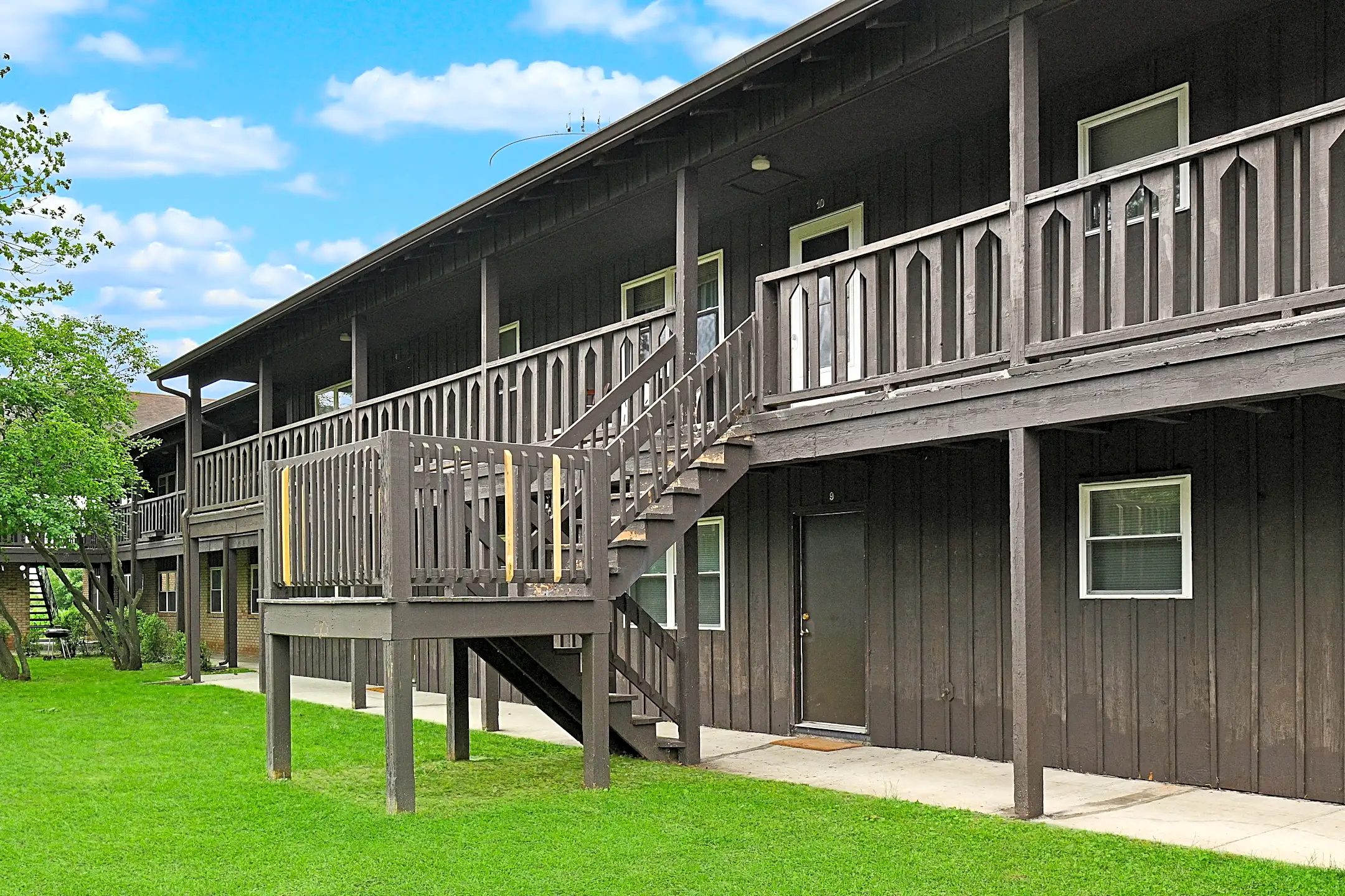 Sherwood Forest Apts 1100 W Jeffery St Kankakee, IL Apartments for