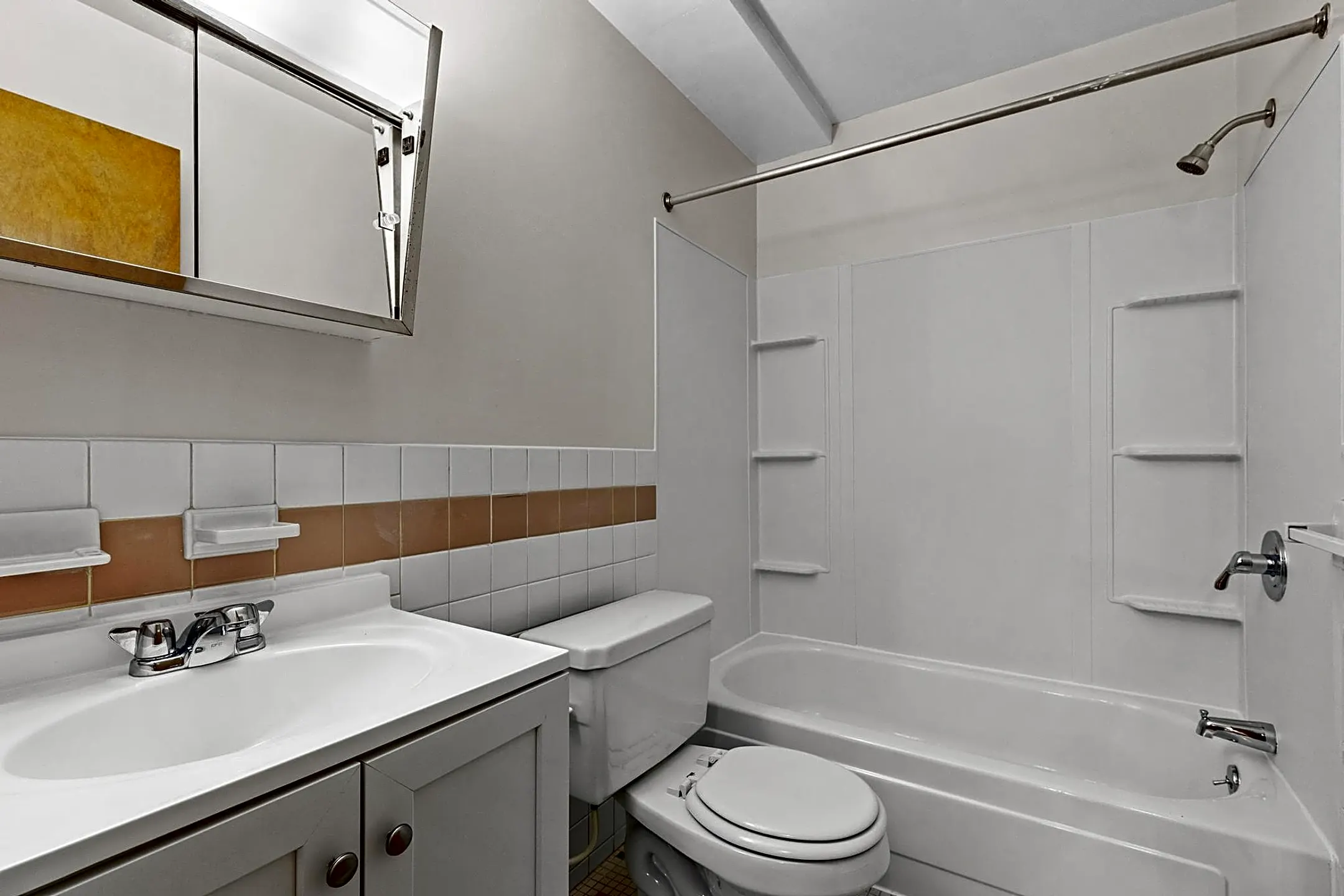 Parma Park East and Parma Park West 2705 Snow Rd Cleveland, OH Apartments for Rent Rent.