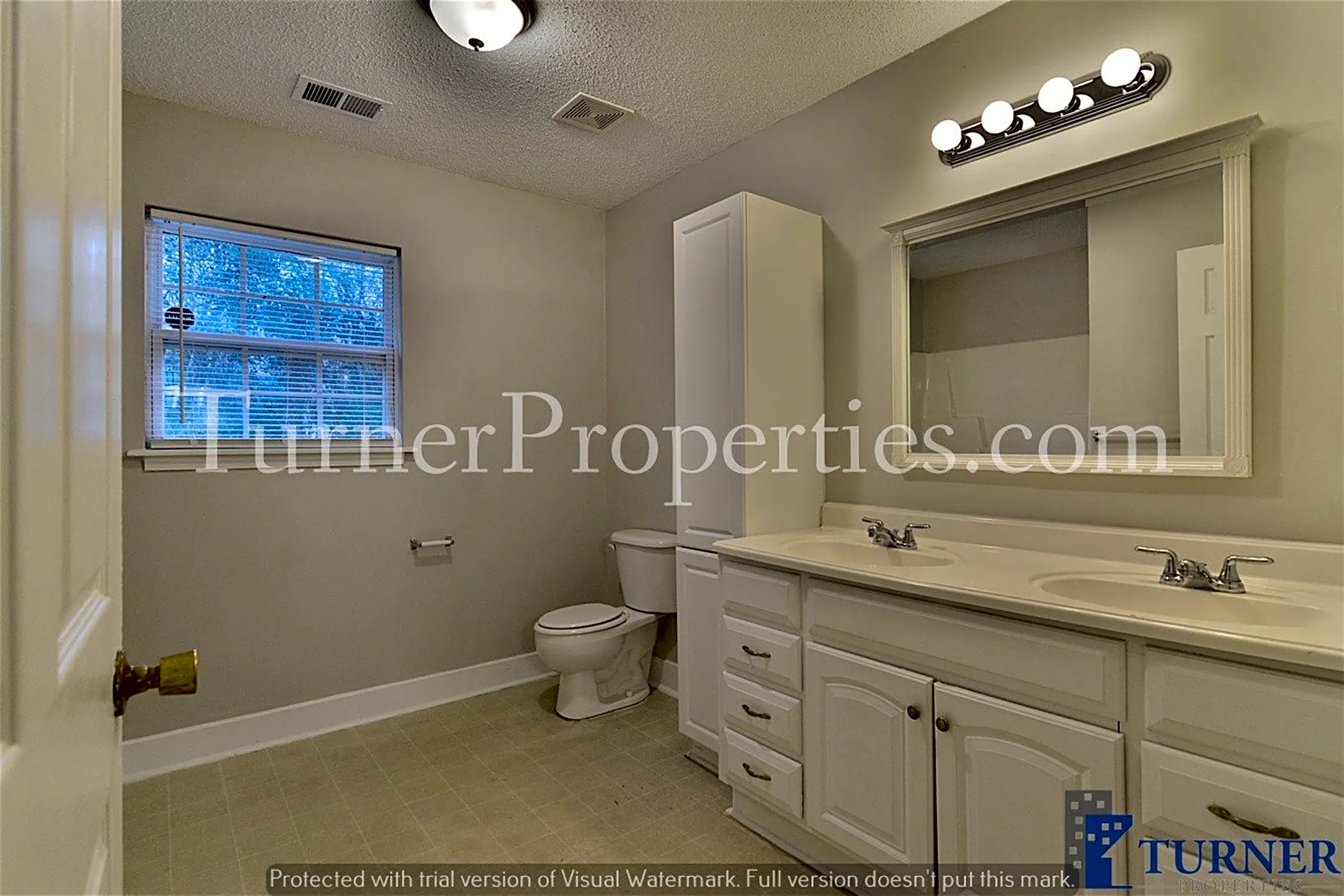 Bathroom - 424 Riley St, Columbia, SC 29201-4957 - Columbia, SC
