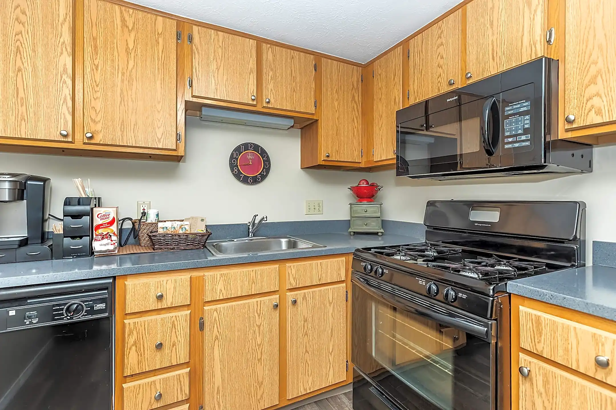 Cambridge Court Apartments 14909 Hummel Rd Brookpark, OH Apartments for Rent Rent.