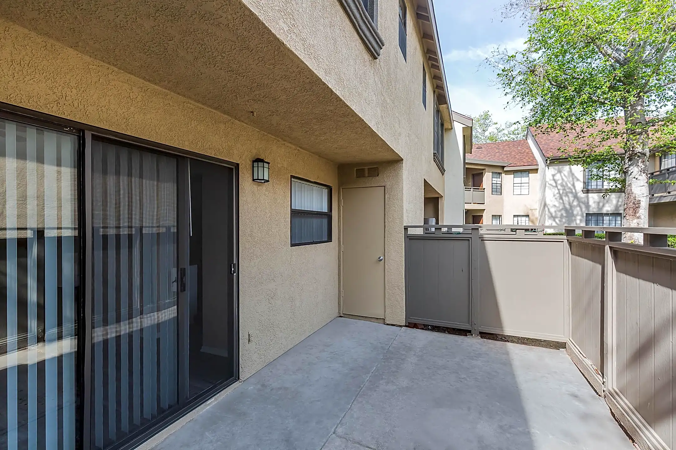 Oak Tree Court Apartment Homes Placentia CA 92870