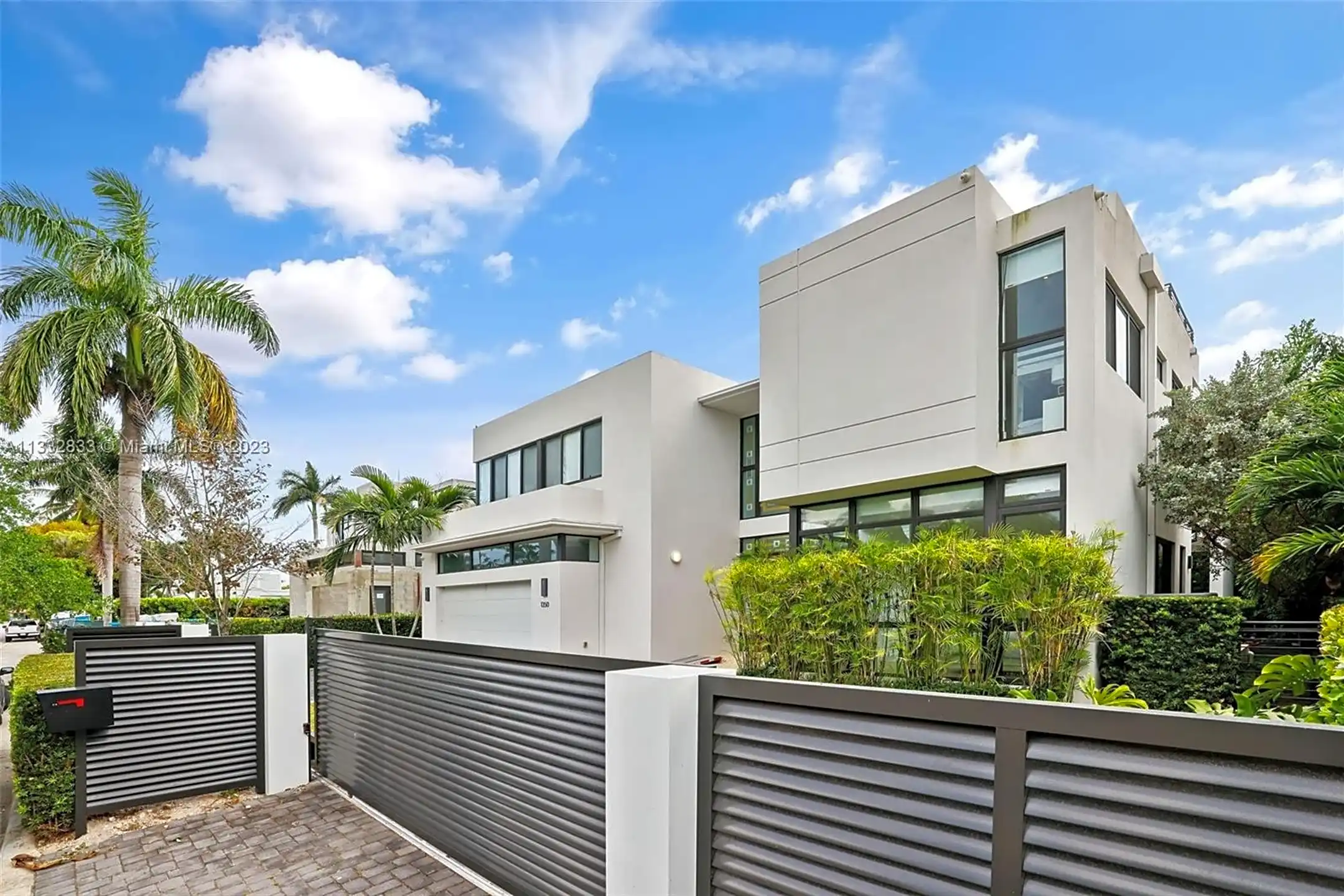 Building - 1350 98th St - Bay Harbor Islands, FL