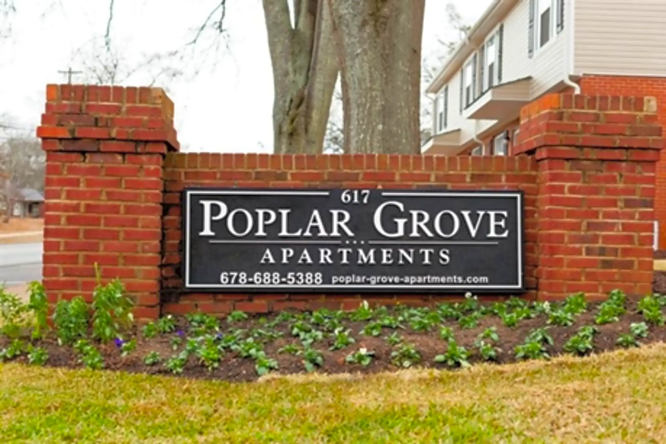 Poplar Grove Apartments 617 Meriwether St Griffin, GA Apartments