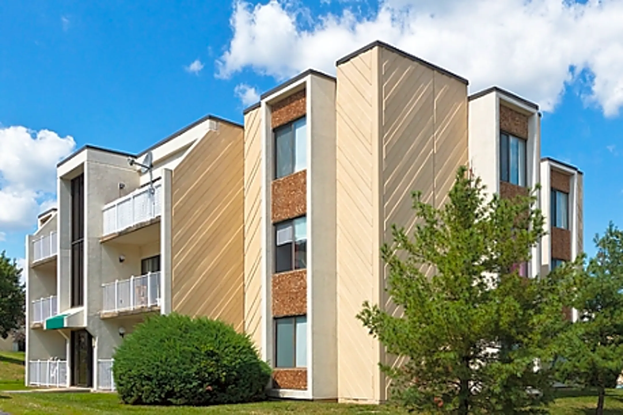 Braintree Village 2 McCusker Dr Braintree, MA Apartments for Rent