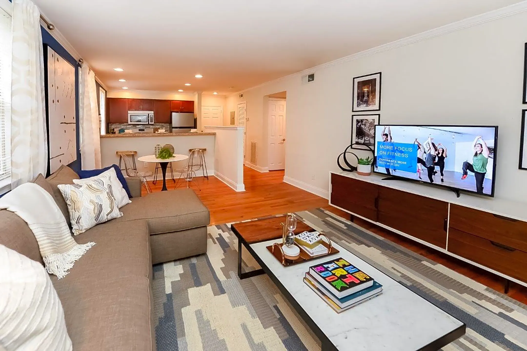 Living Room - The Villas at Bryn Mawr Apartment Homes - Bryn Mawr, PA