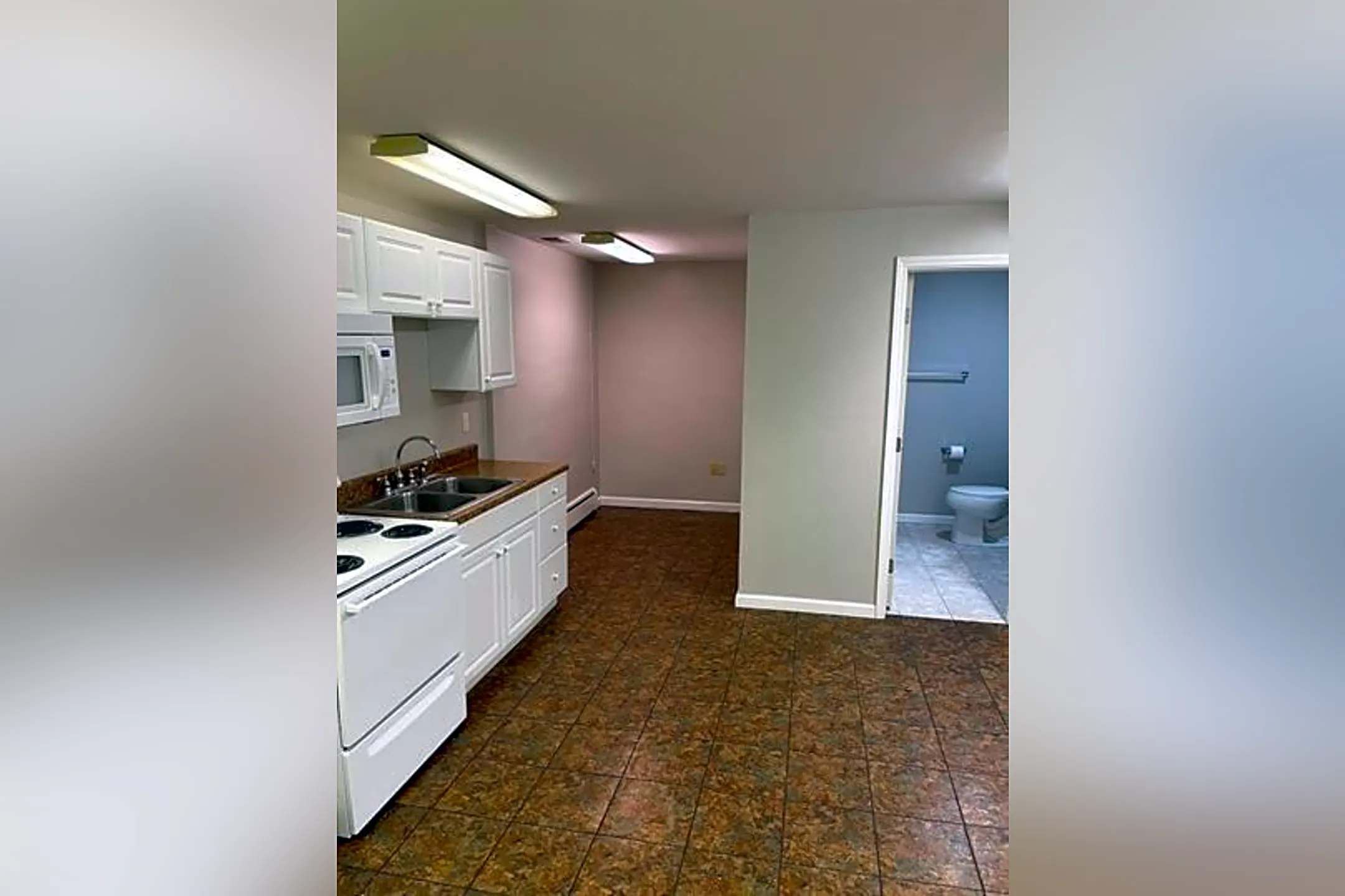 Kitchen - 4909 Library Rd - Bethel Park, PA