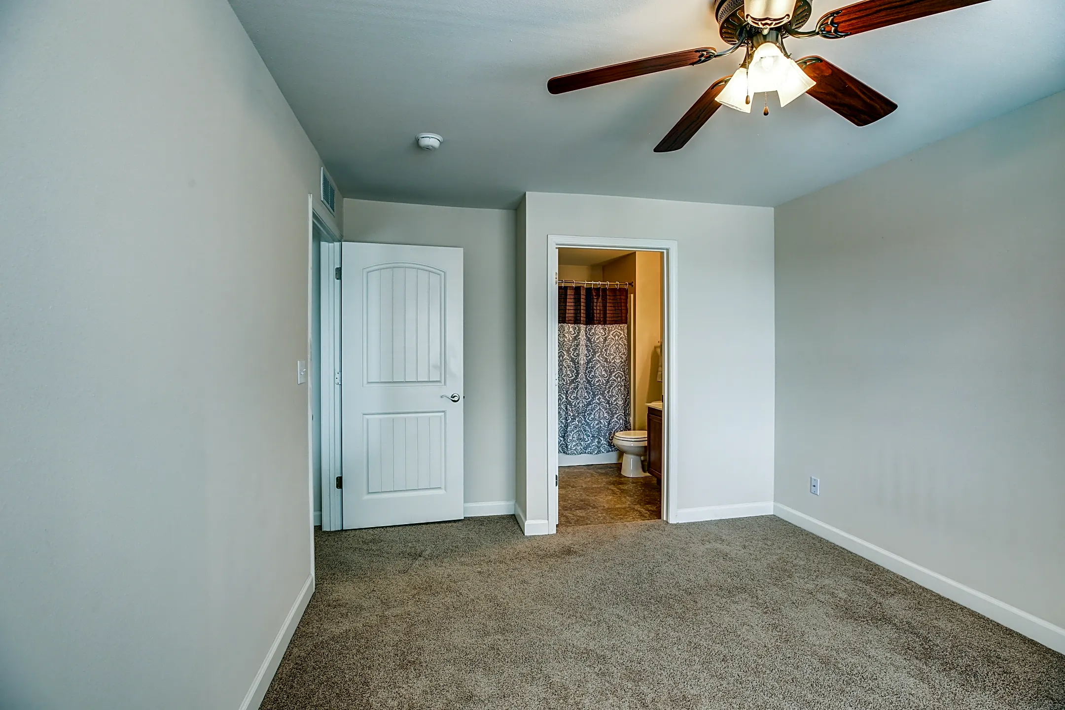 Bedroom - The Reserve Apartments & Townhomes - Evansville, IN