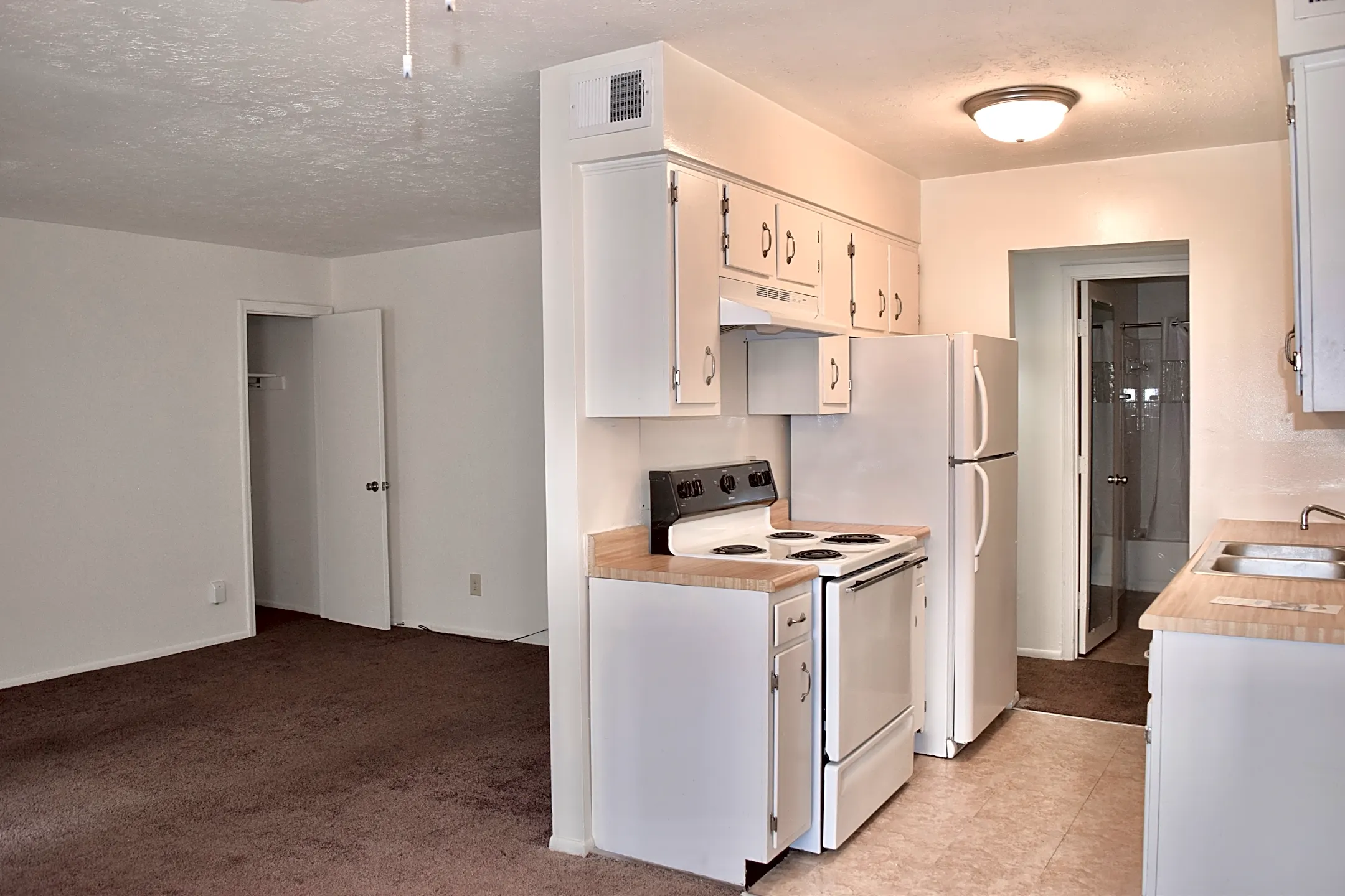 5315 Outer Loop Apartments Louisville, KY 40219