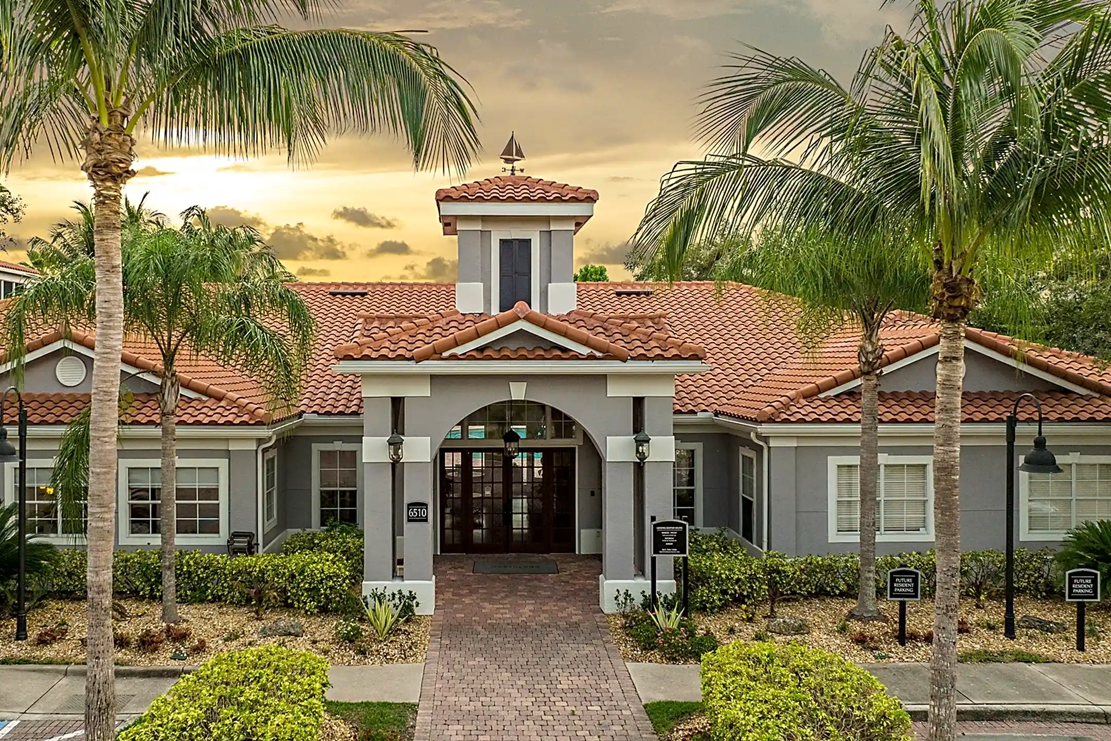 Yacht Club at Heritage Harbour 6510 Anchor Loop Bradenton, FL