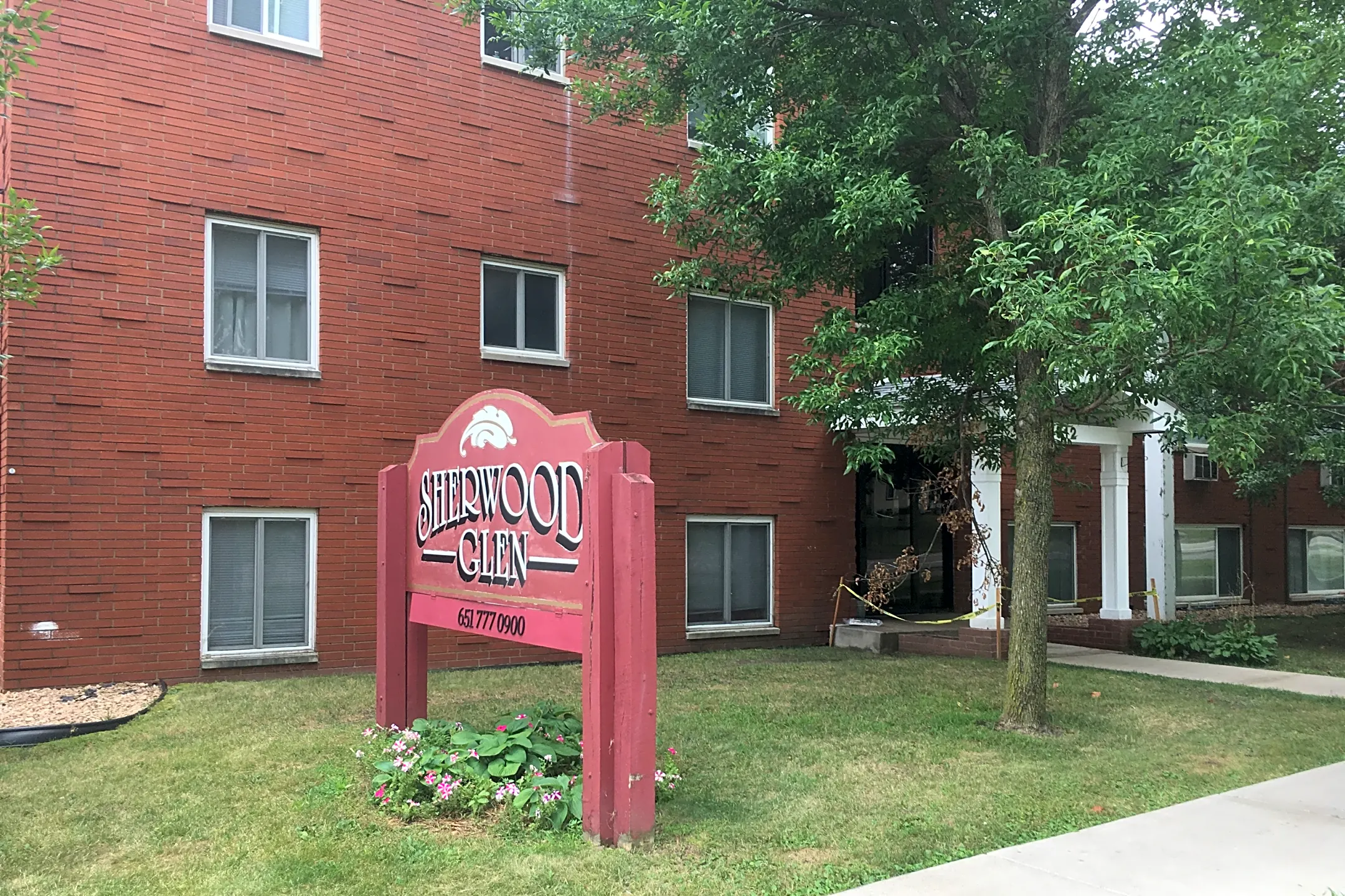 Sherwood Glen Apartments - Saint Paul, MN 55109