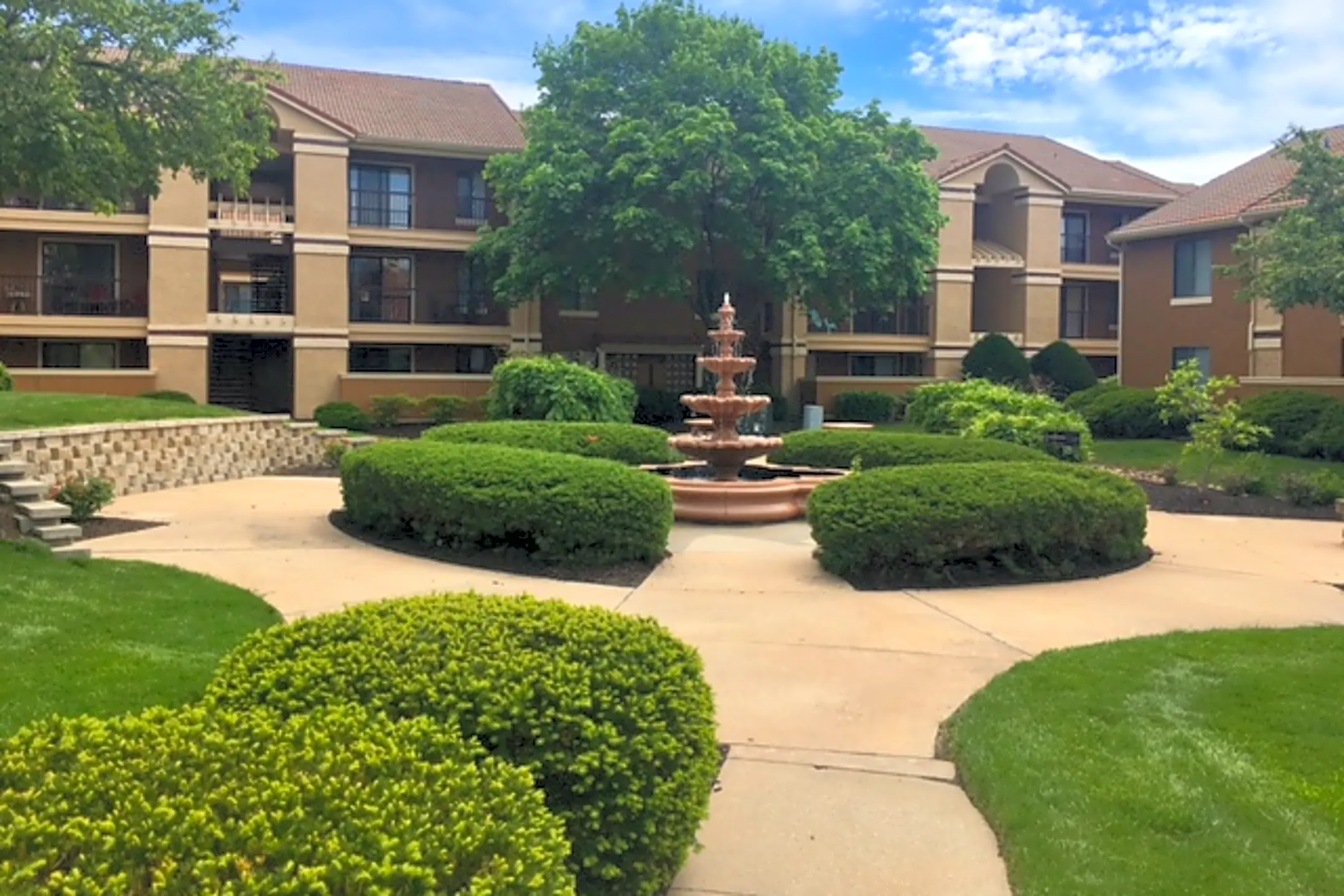 Casa De Fuentes 11700 Stearns St Overland Park, KS Apartments for