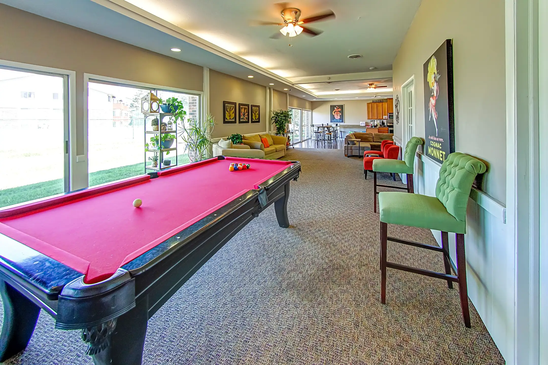 Castle Pointe Apartments East Lansing, MI 48823