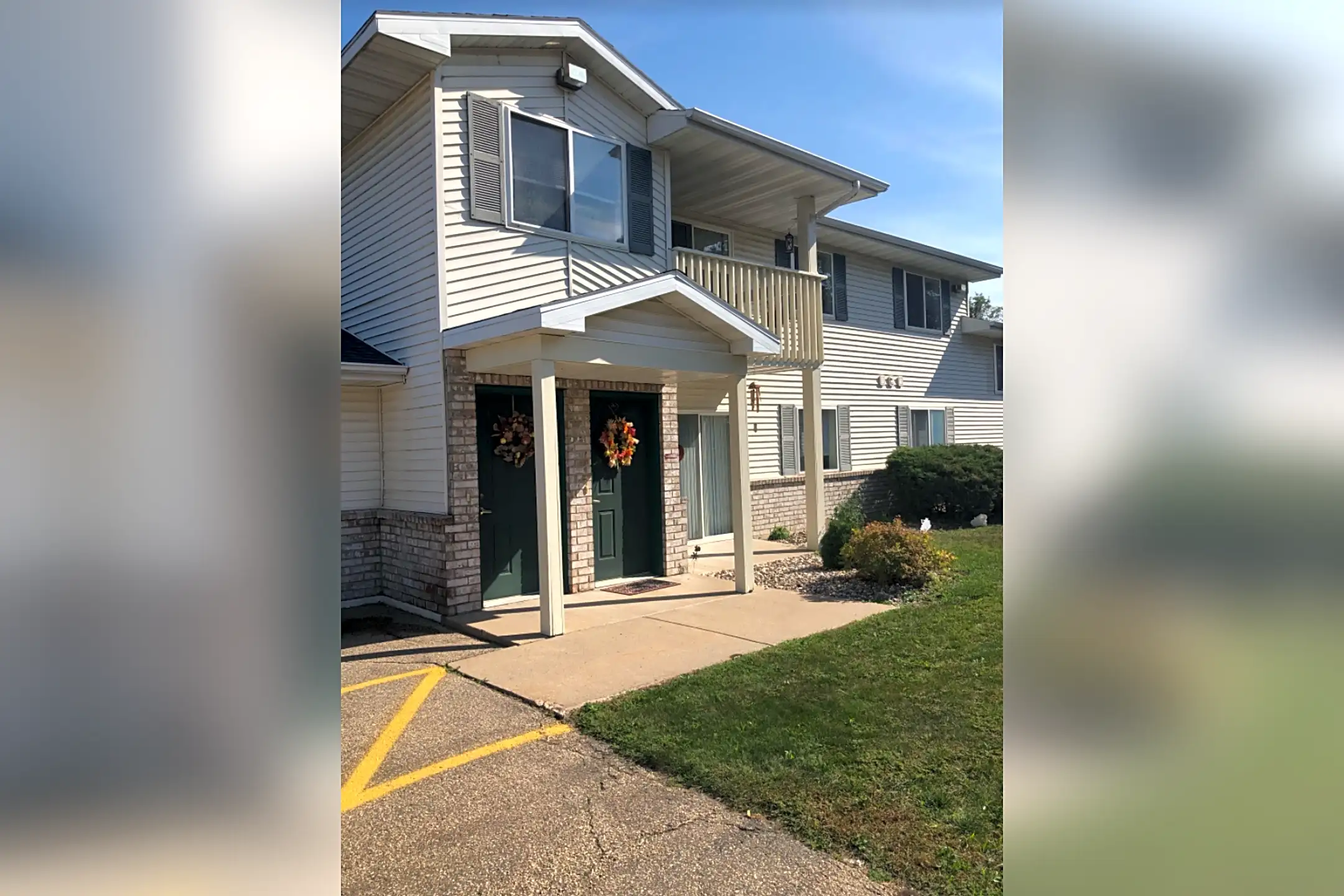 River Ridge Apartments 1025, 1035, and 1045 Cover Bridge Waupaca