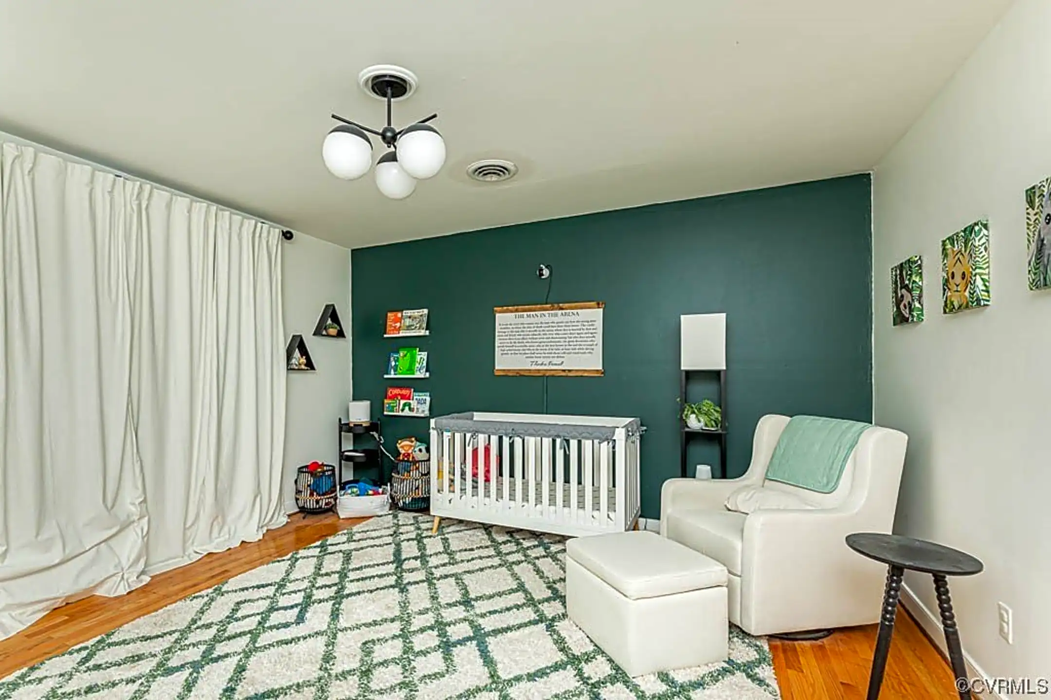 Living Room - 9133 Robin Ridge Dr - Mechanicsville, VA