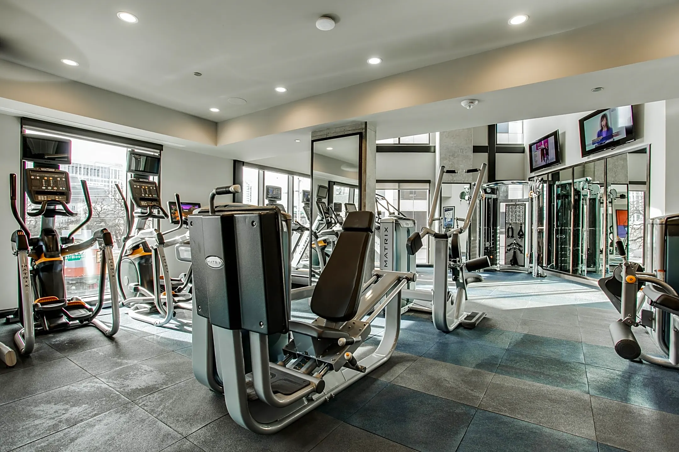 Fitness Weight Room - Gables McKinney Ave - Dallas, TX