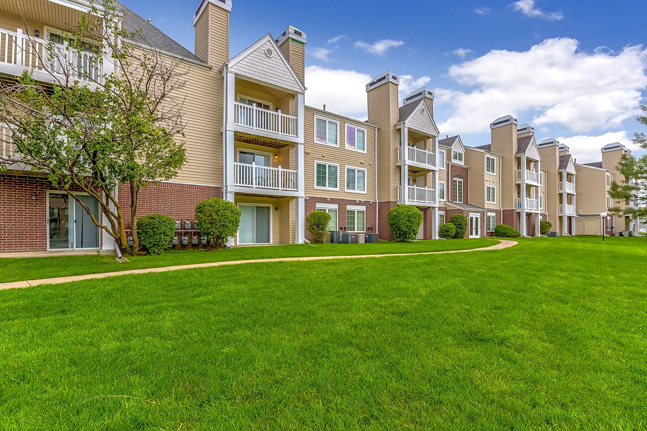 Ashley Square Apartments Des Moines, IA 50310