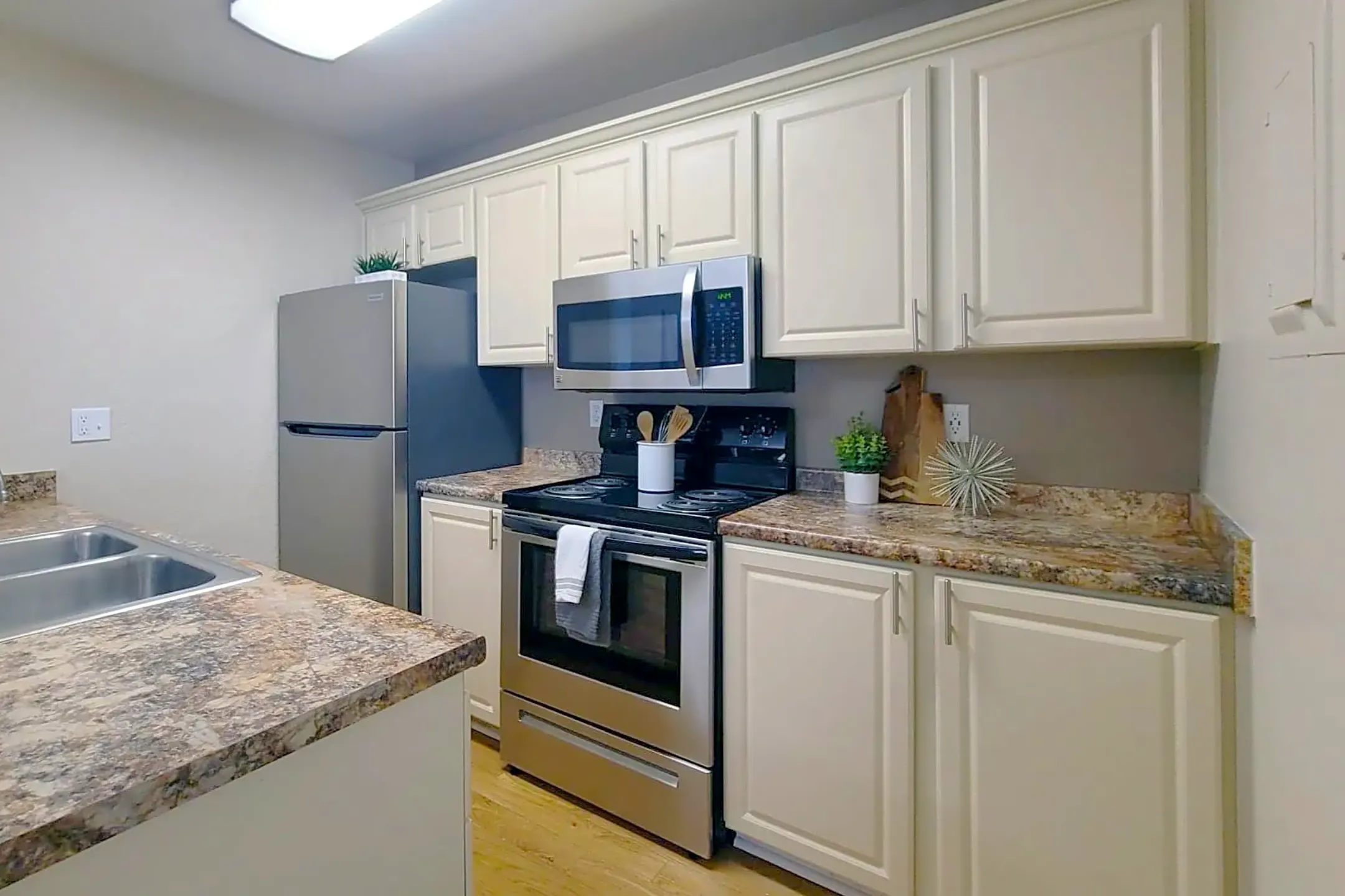 Carrington Lane 3001 SE Lake Weir Ave Ocala, FL Apartments for Rent