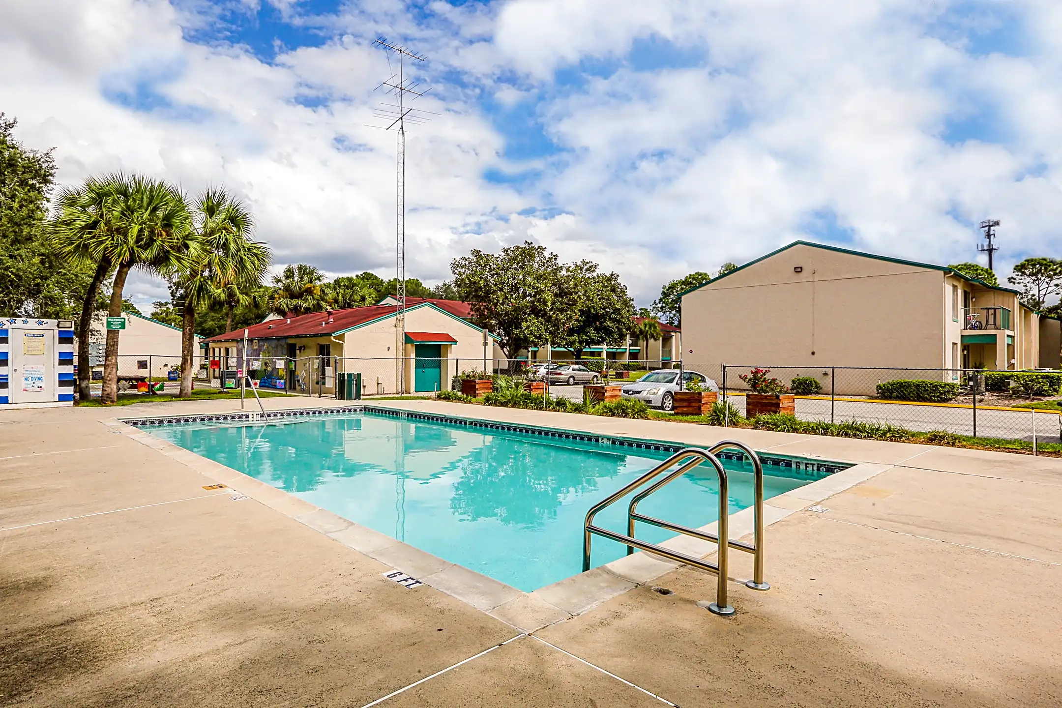 Maitland Oaks 8339 Pembrook Villas Cir Orlando, FL Apartments for