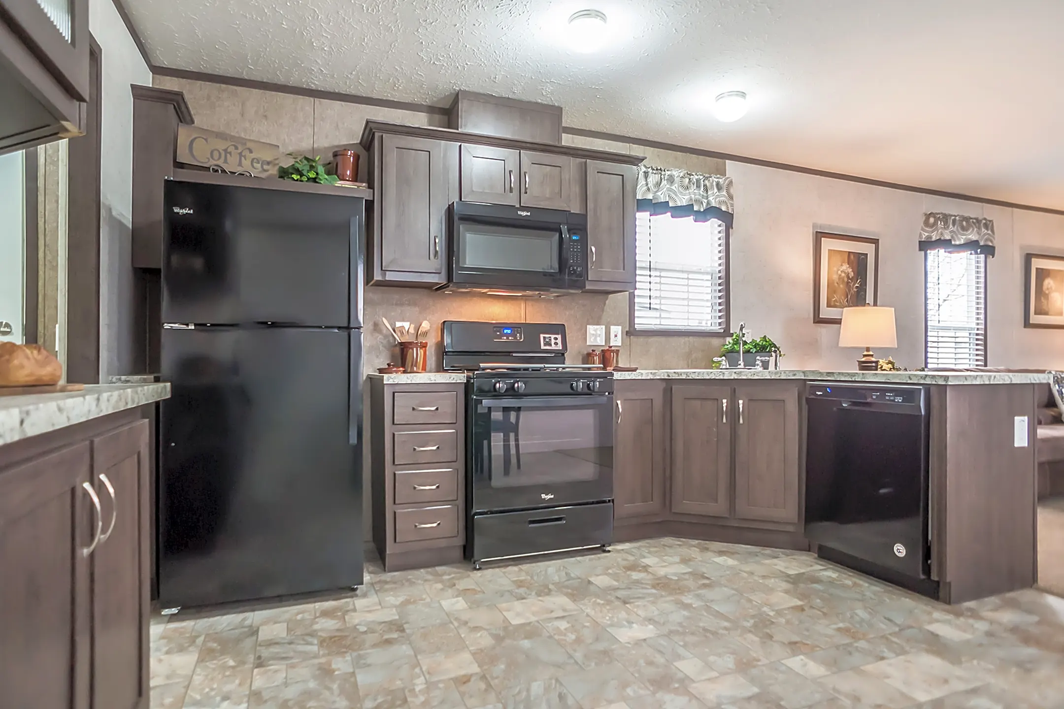 Colonial Oaks Elyria, OH 44035