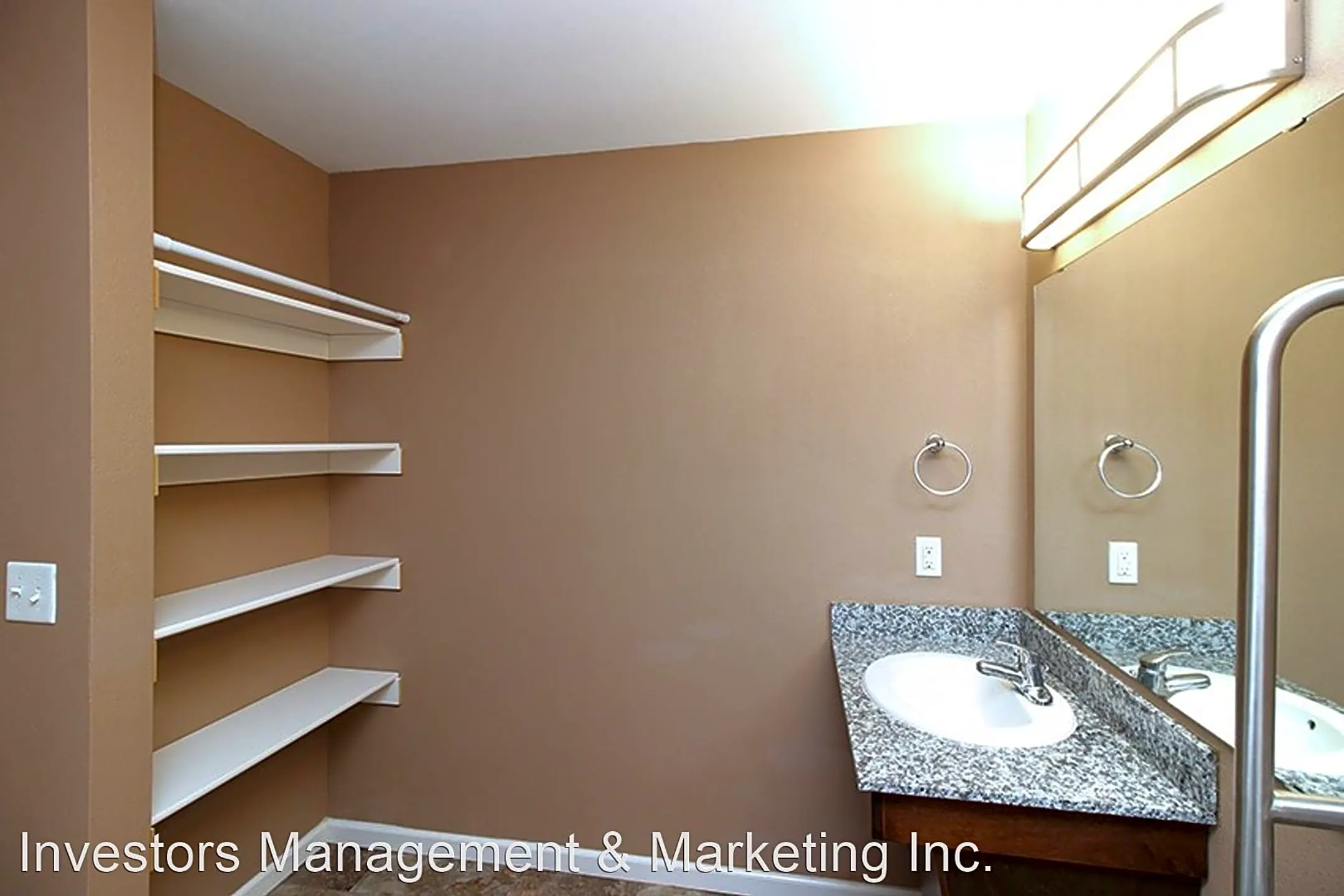 Bathroom - Bridgeview Bay Condos - Mandan, ND