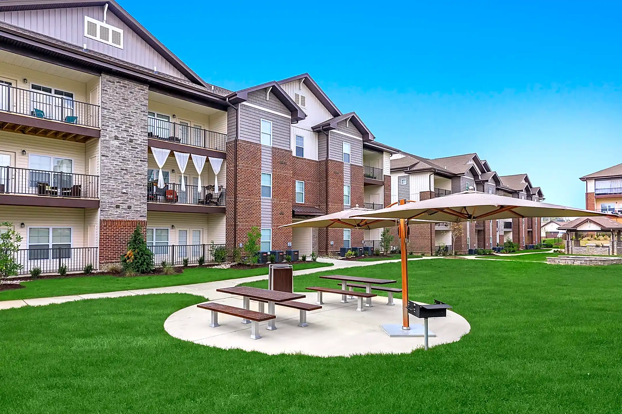 The Lodges on English Station Rd. - Louisville, KY