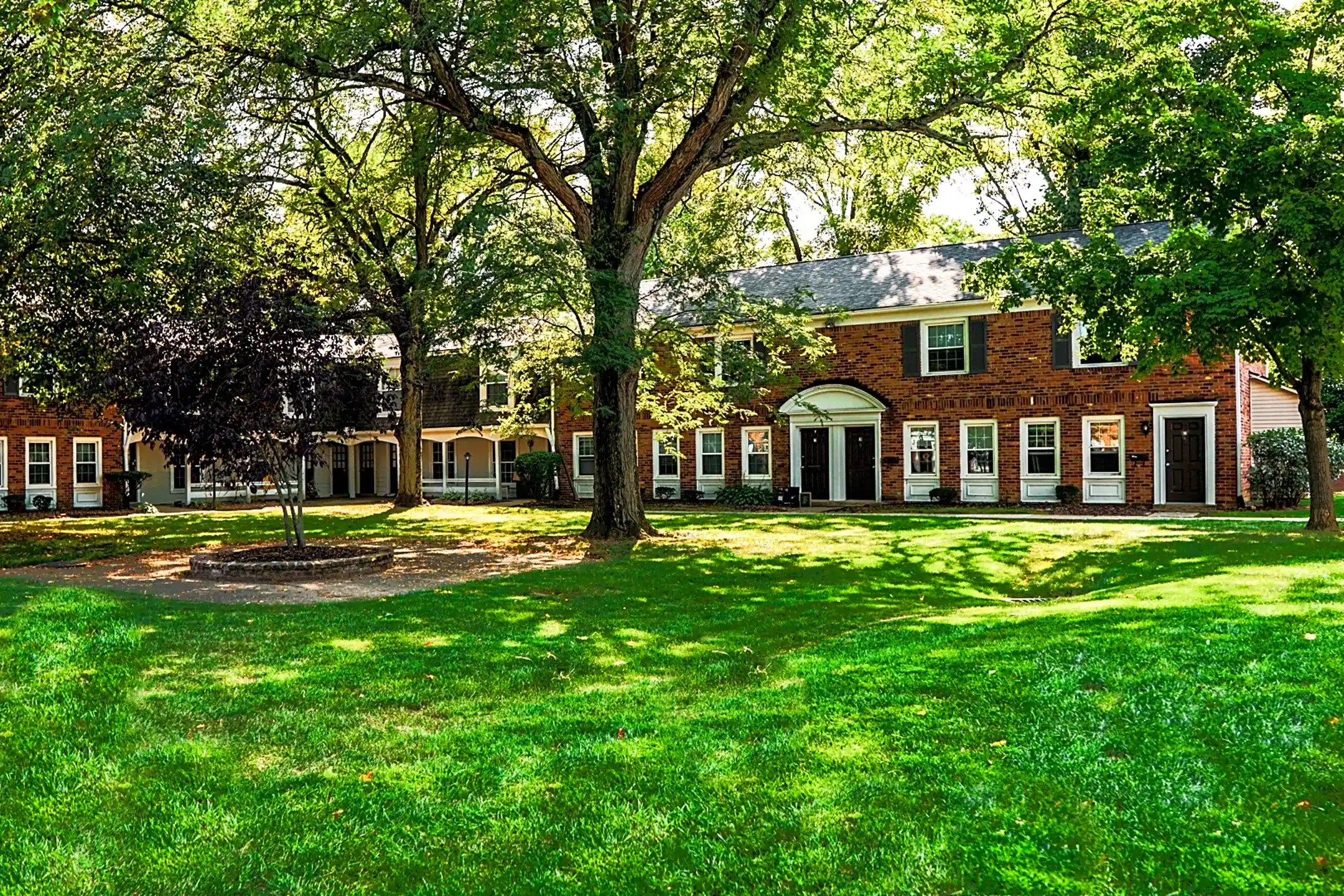 Of Kettering 4889 Far Hills Ave Kettering, OH Apartments