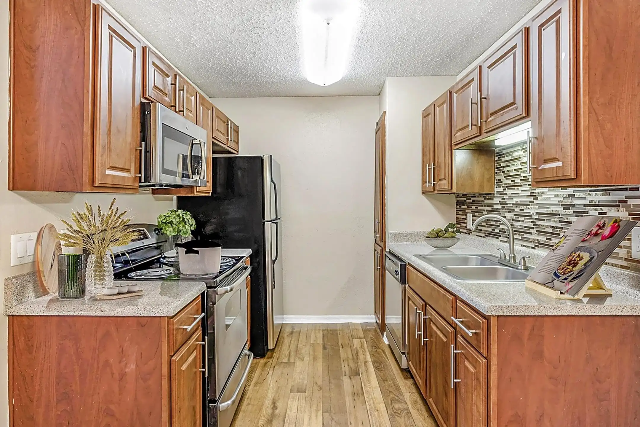 The Arbors of Euless Apartments 1002 Fuller Wiser Rd Euless, TX