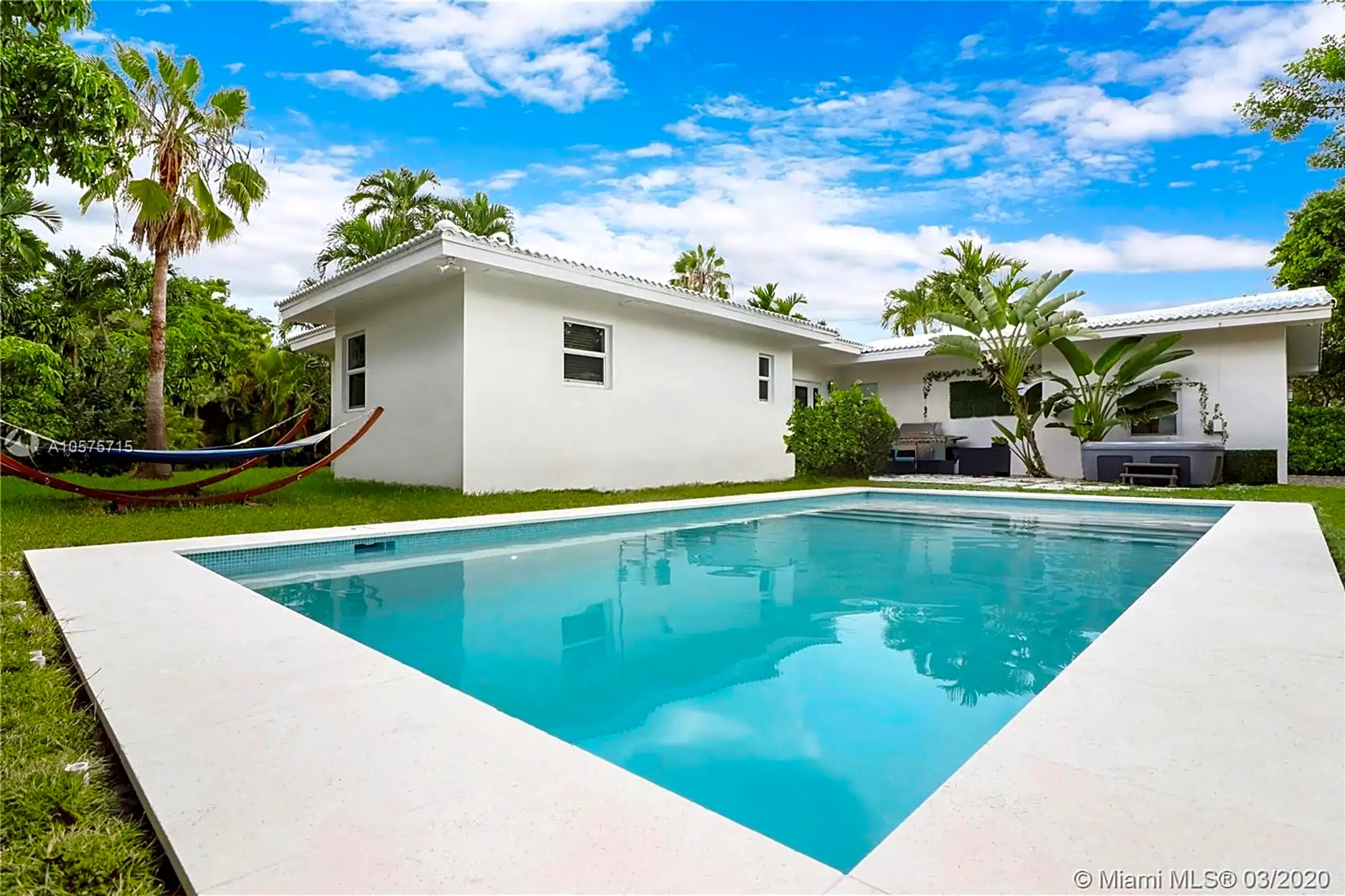 Pool - 787 NE 87th St - Miami, FL