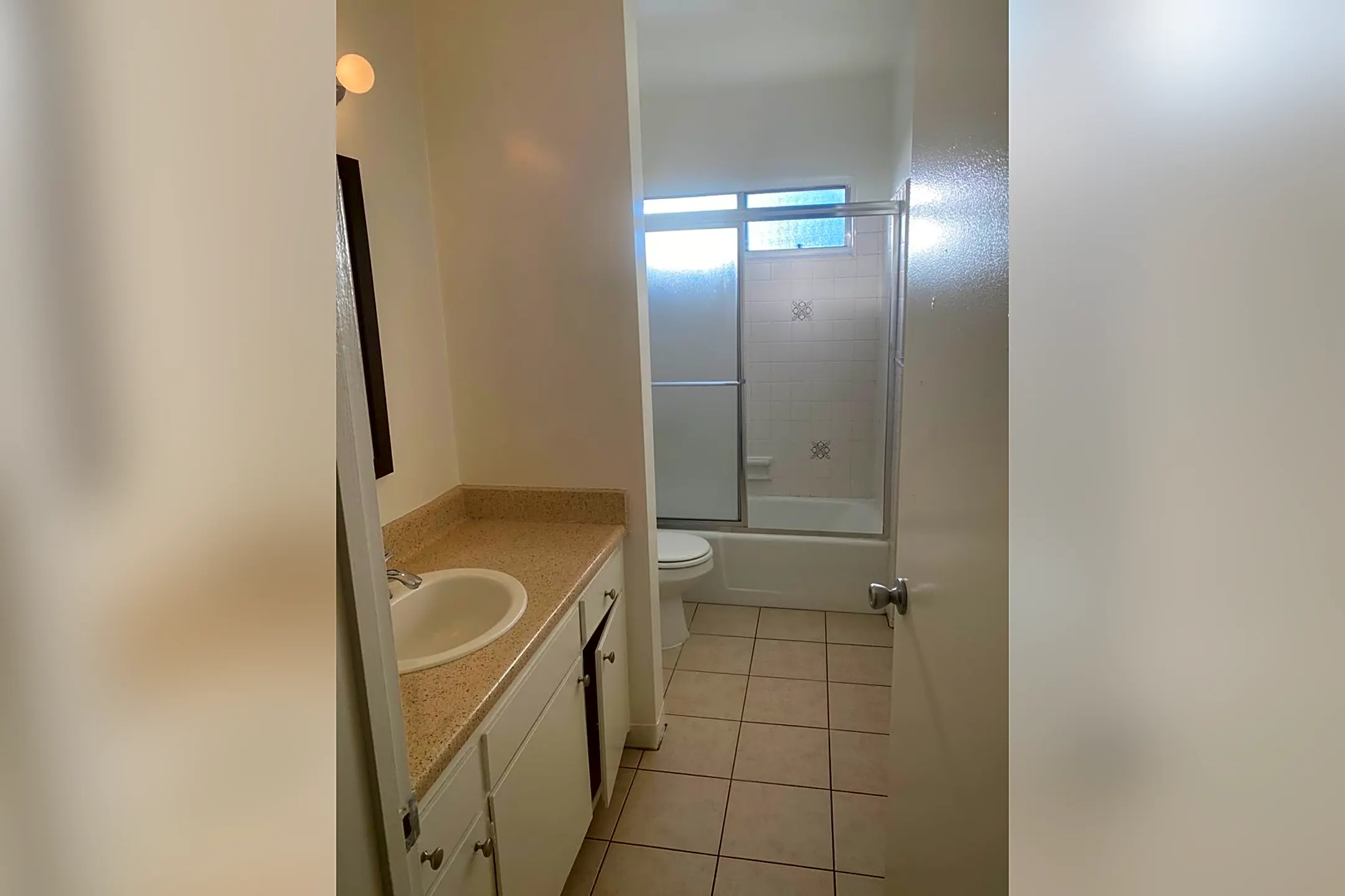 16950 Blackhawk St 16950 Blackhawk St unit 12 Los Angeles, CA