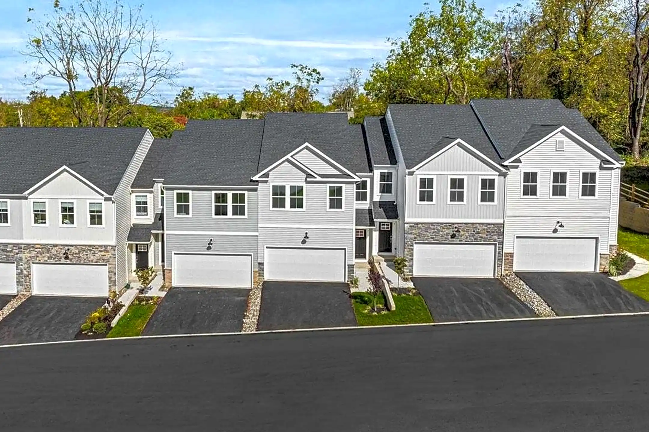 45 Four Leaf Dr Townhomes Exton, PA 19341