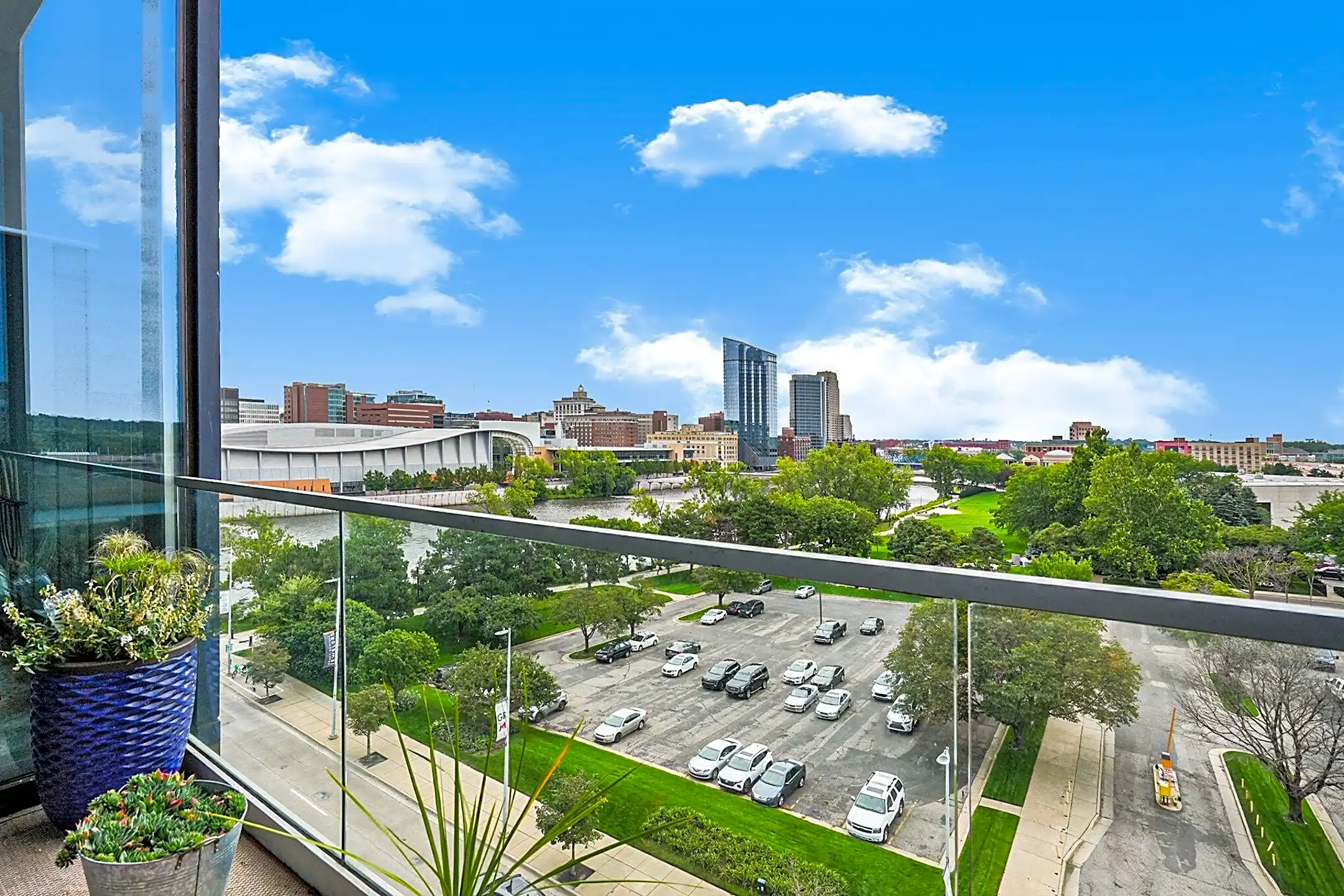 335 Bridge St NW 504 Condos Grand Rapids, MI 49504