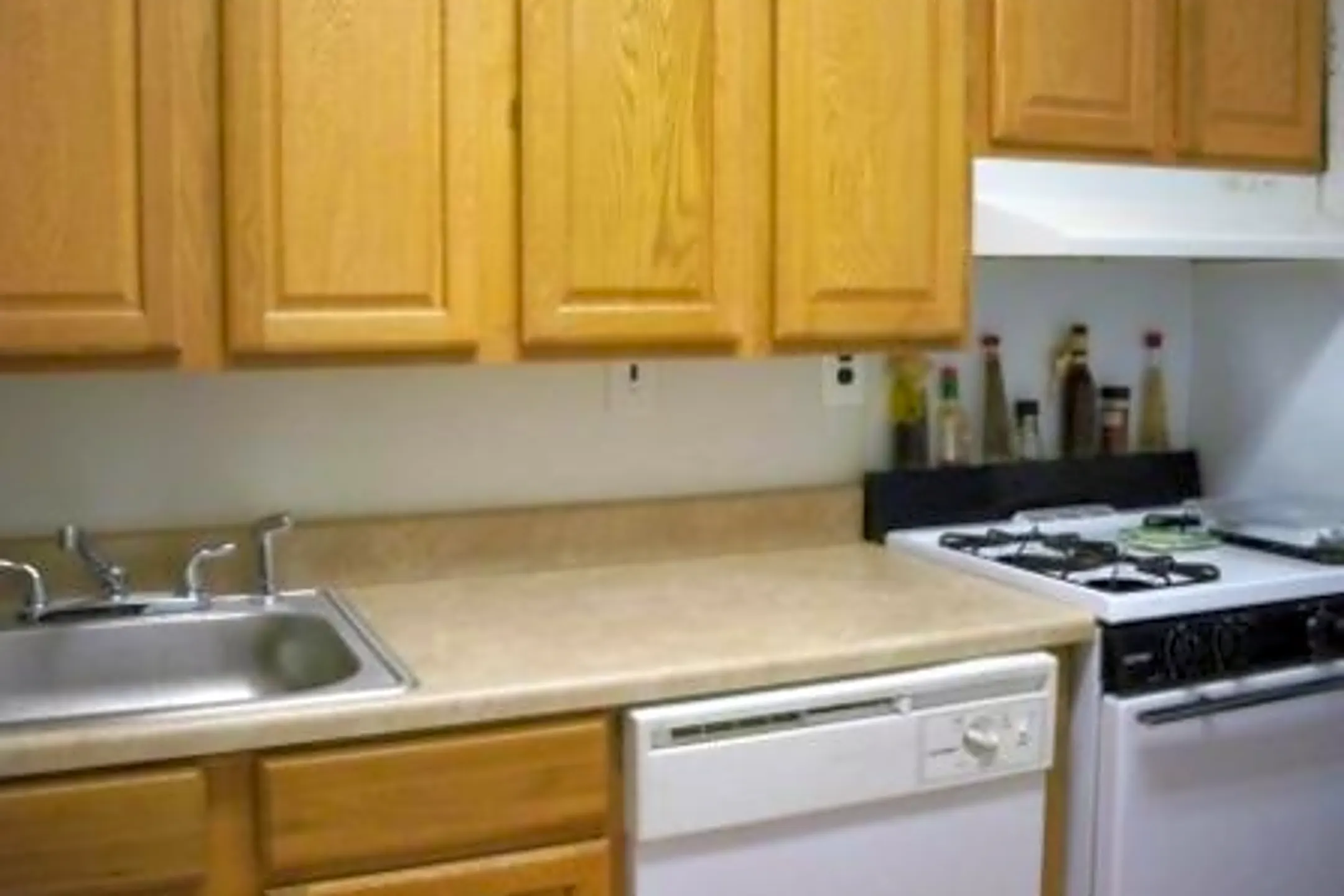 Lehman Street Townhomes 1800 Lehman Street Hershey, PA Apartments