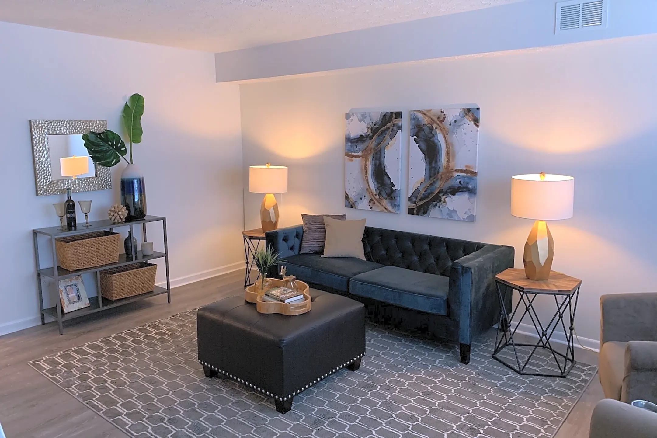 Sawbury Commons/Sandbury Townhomes 2637 Sawbury Blvd Columbus, OH