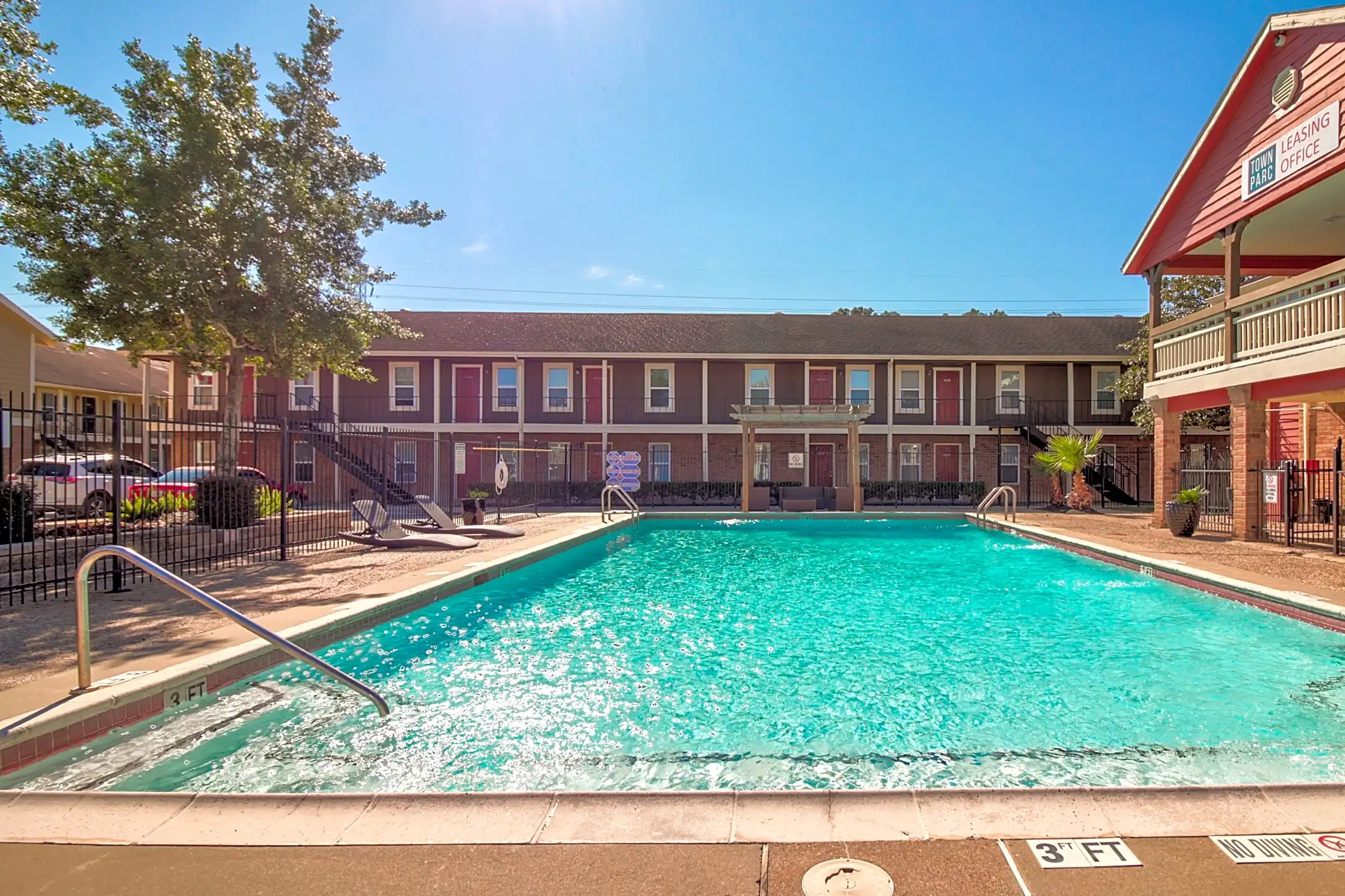 Gia at Spring Branch 1521 Sherwood Forest St Houston, TX Apartments