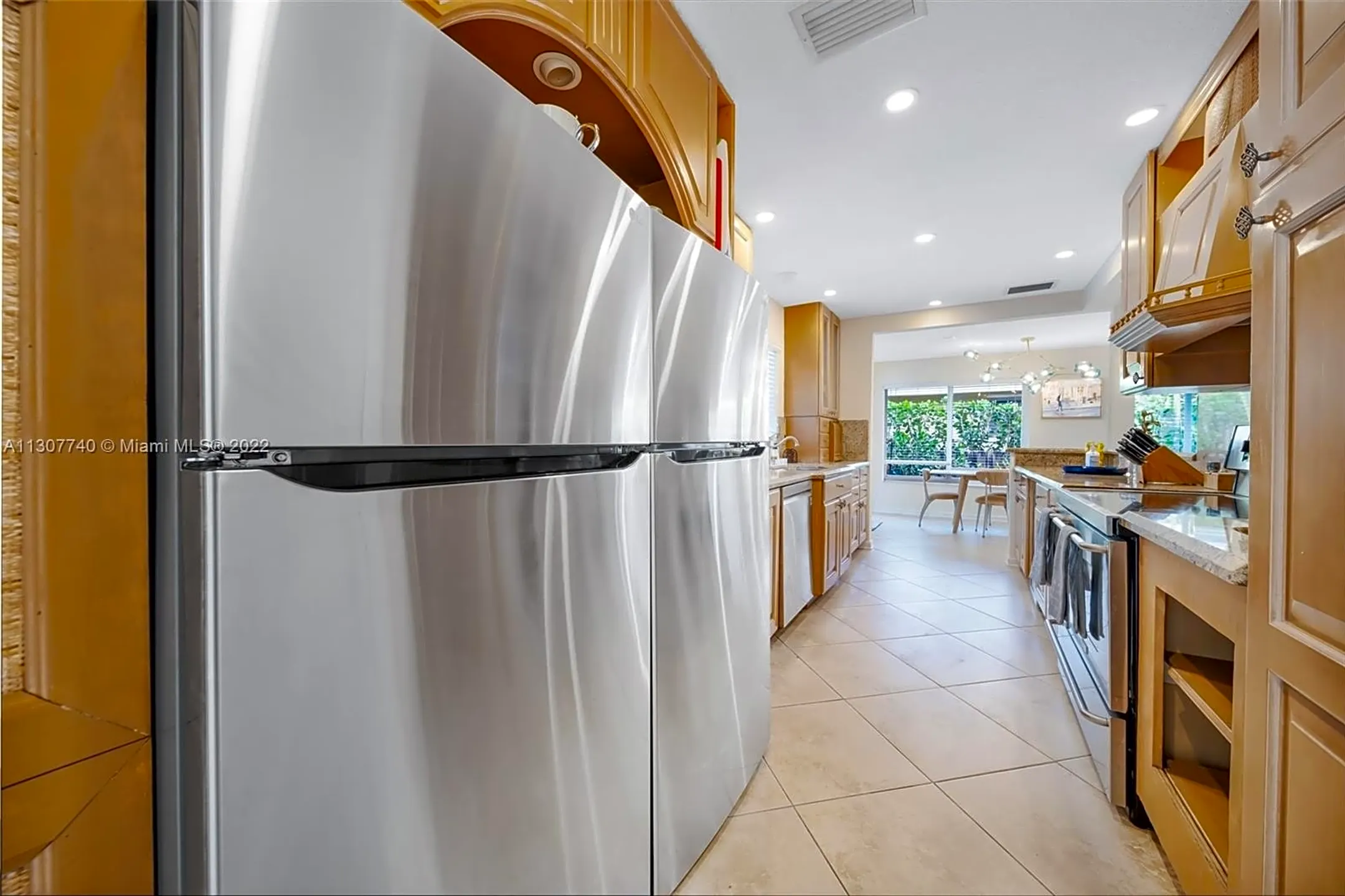 3320 NE 18th Terrace - Oakland Park, FL