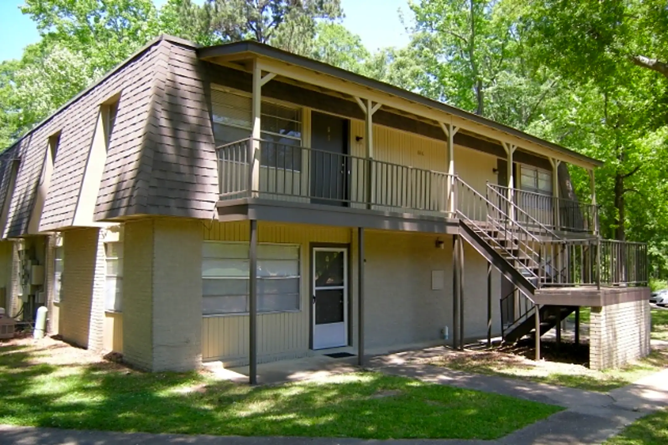 Lakeview Apartments 800 Magee Dr Brookhaven, MS Apartments for Rent