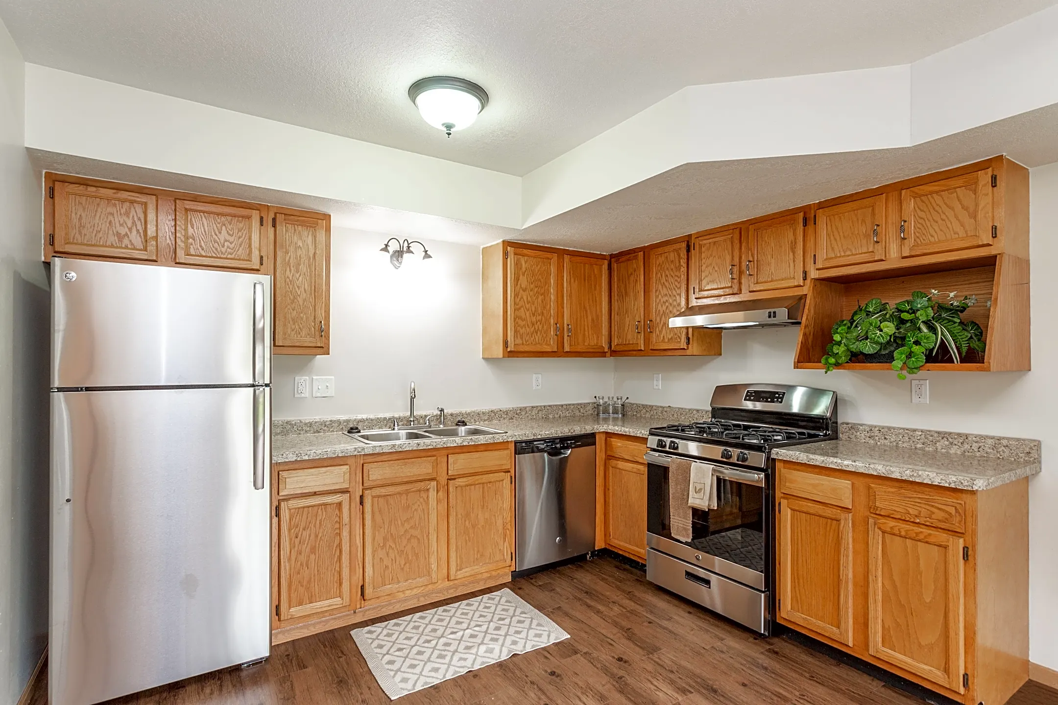 Rock River Townhomes Carbon Cliff, IL 61239