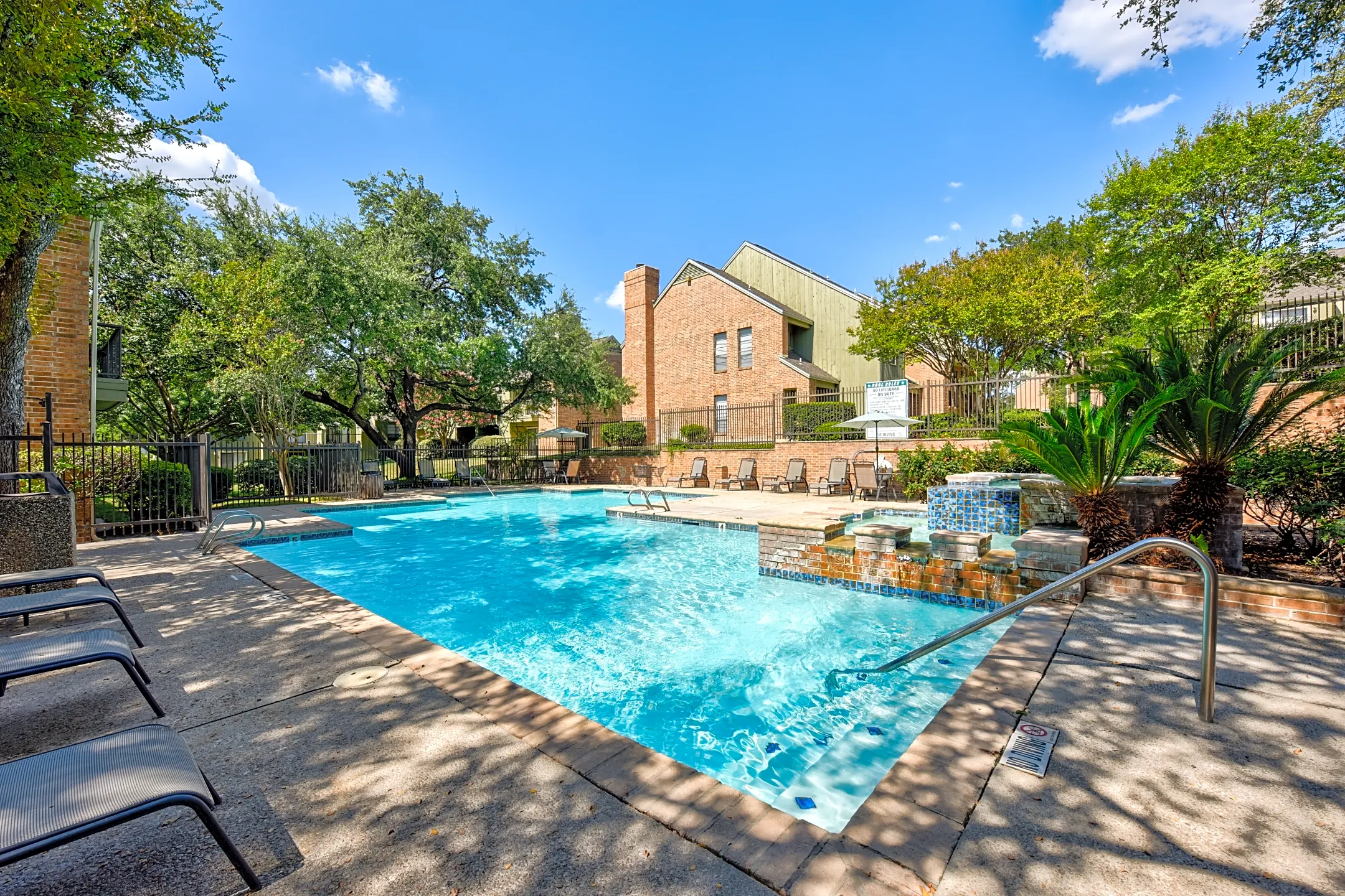 Park Greene Townhomes - 13031 Park Xing | San Antonio, TX Apartments ...