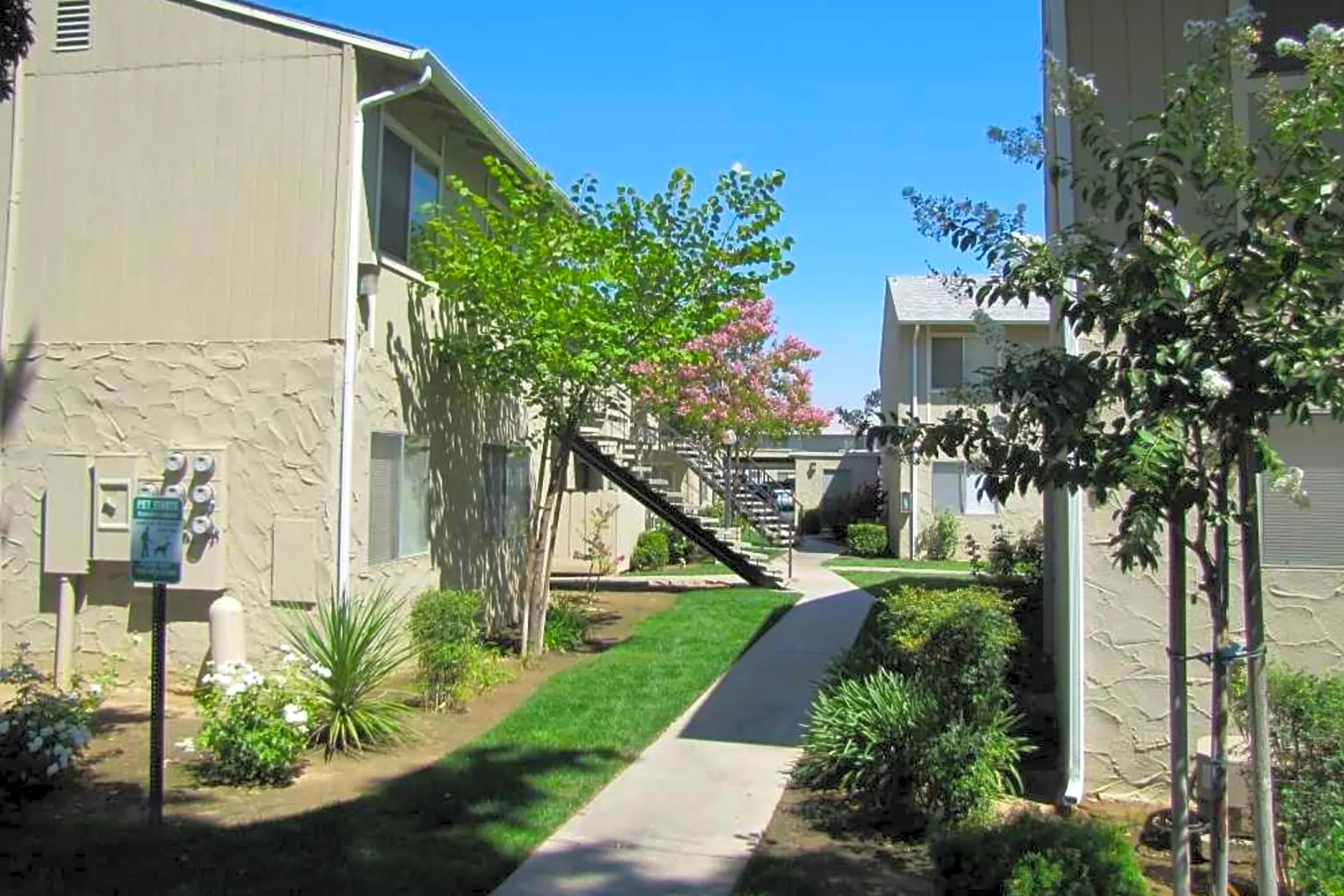 Cedar Apartments Clovis