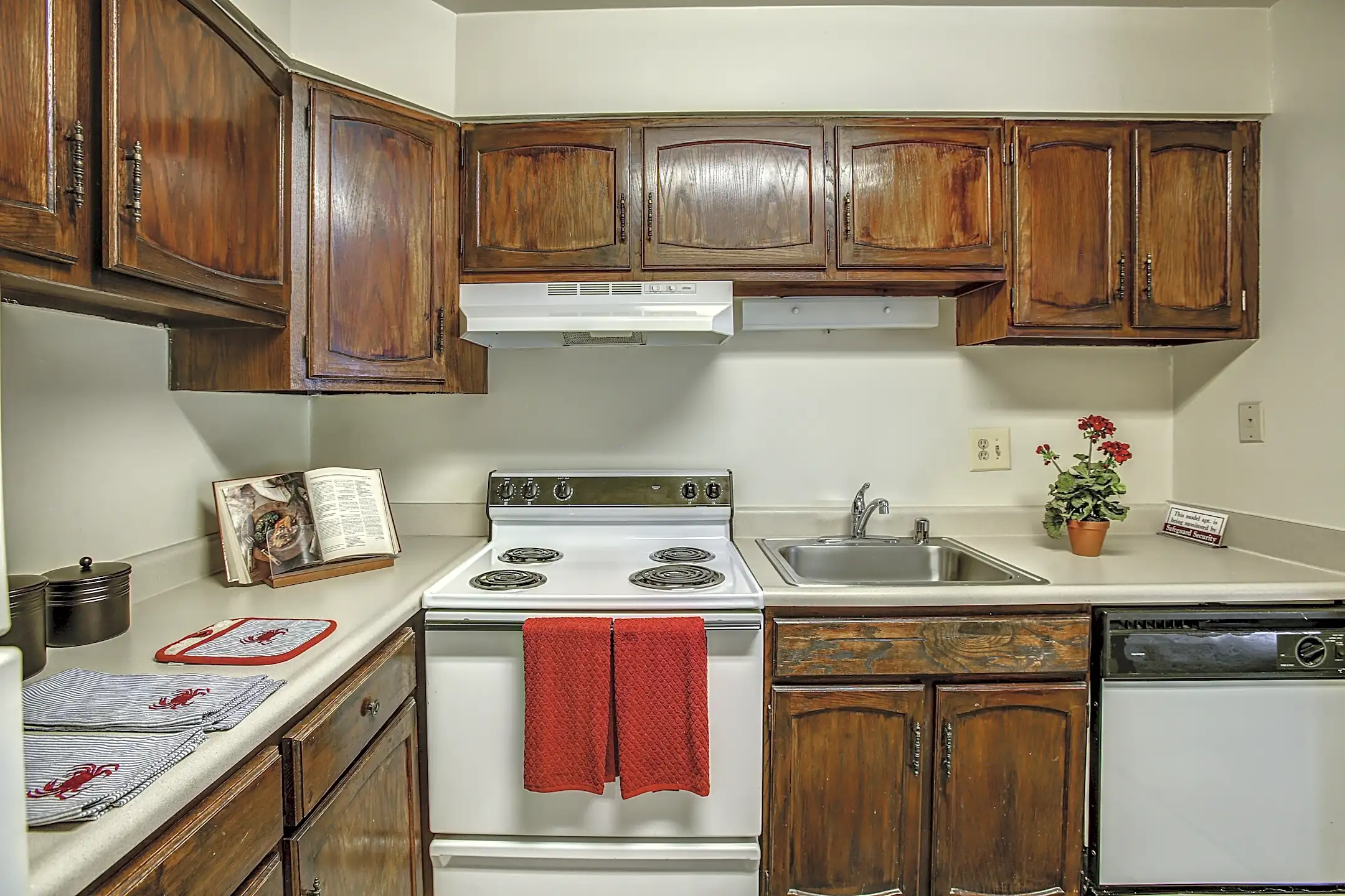 White Oaks 13 Rambling Oaks Way Catonsville, MD Apartments for Rent