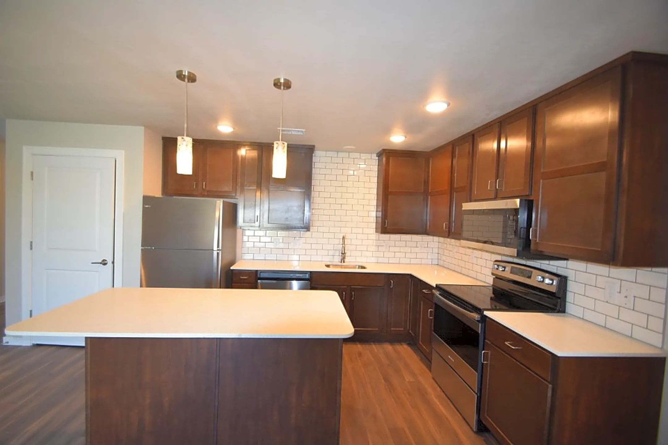 Stonewood Crossing 3202 Stonewood Crossing Sun Prairie, WI