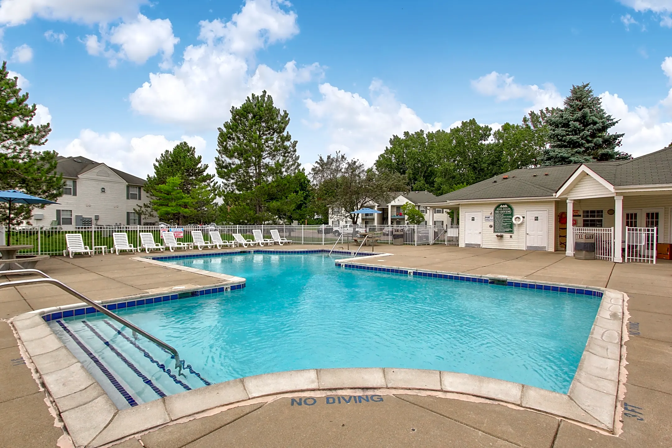 Meadowood Park Apartments - Wixom, MI 48393