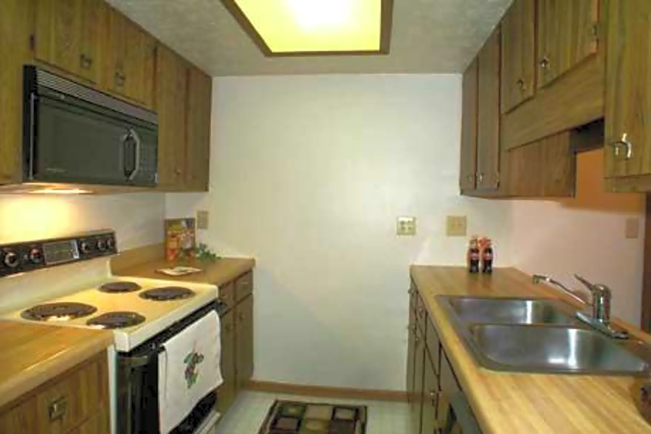 River's Edge 870 Watermead Dr Noblesville, IN Apartments for Rent